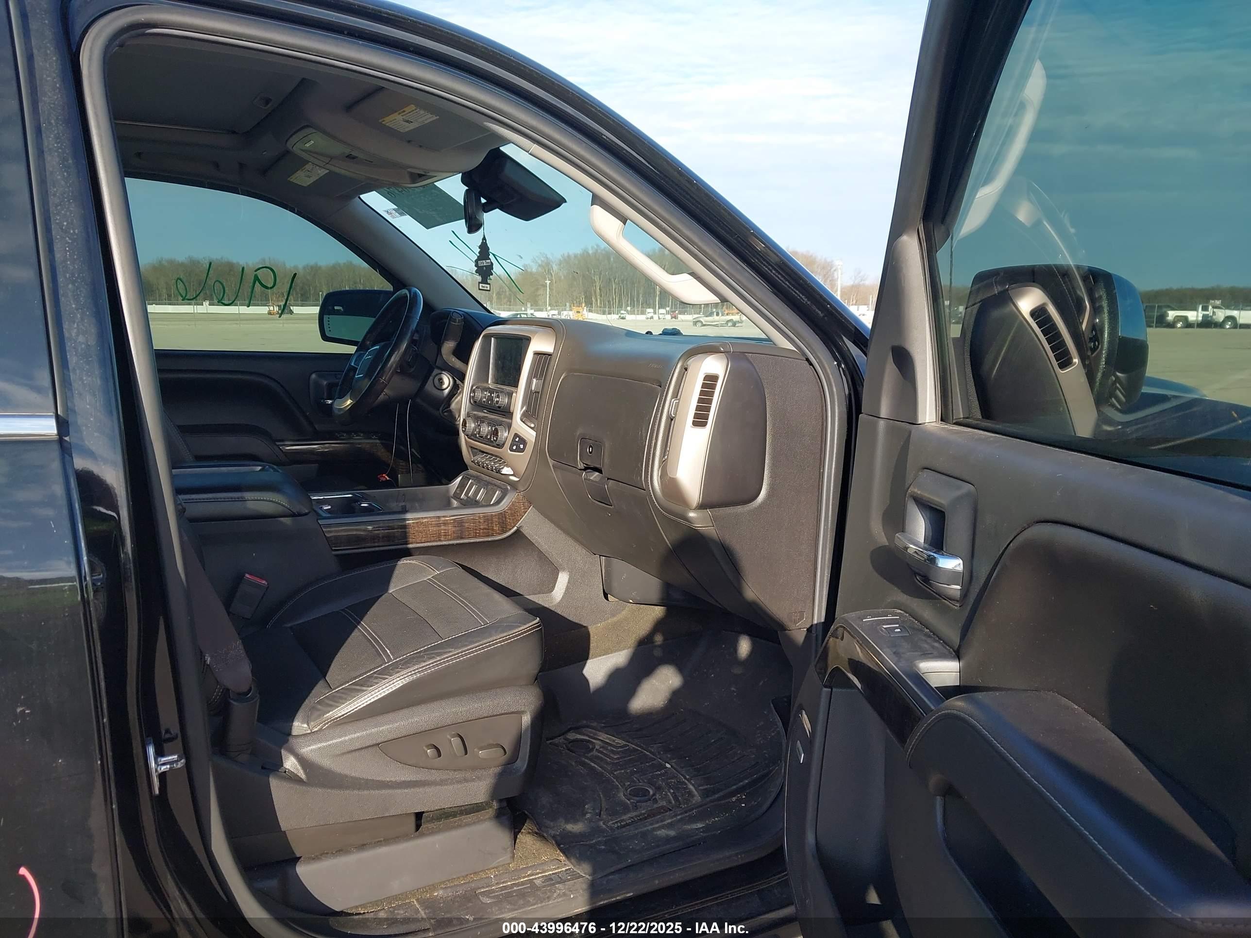 GMC SIERRA image 5