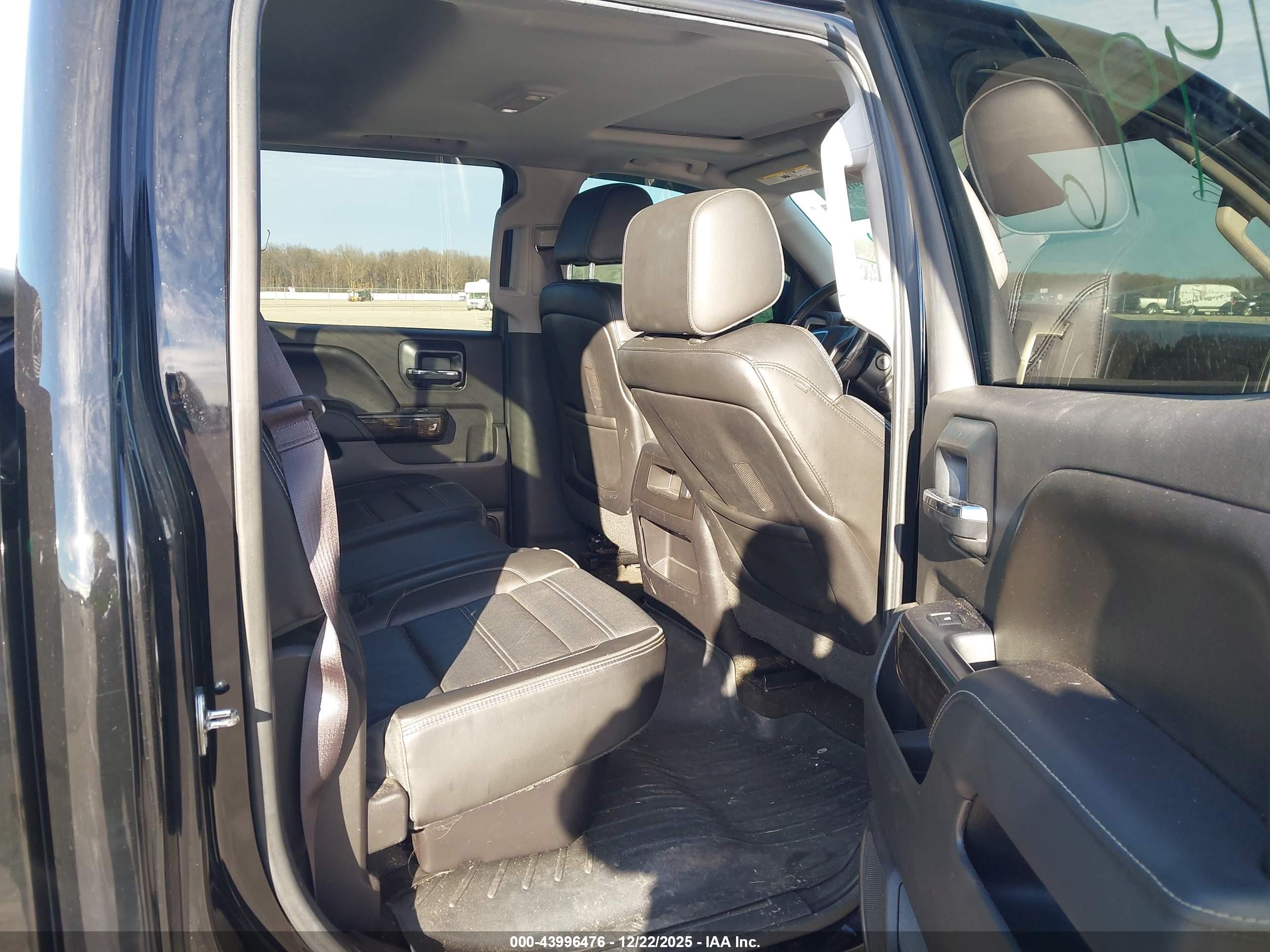 GMC SIERRA image 8