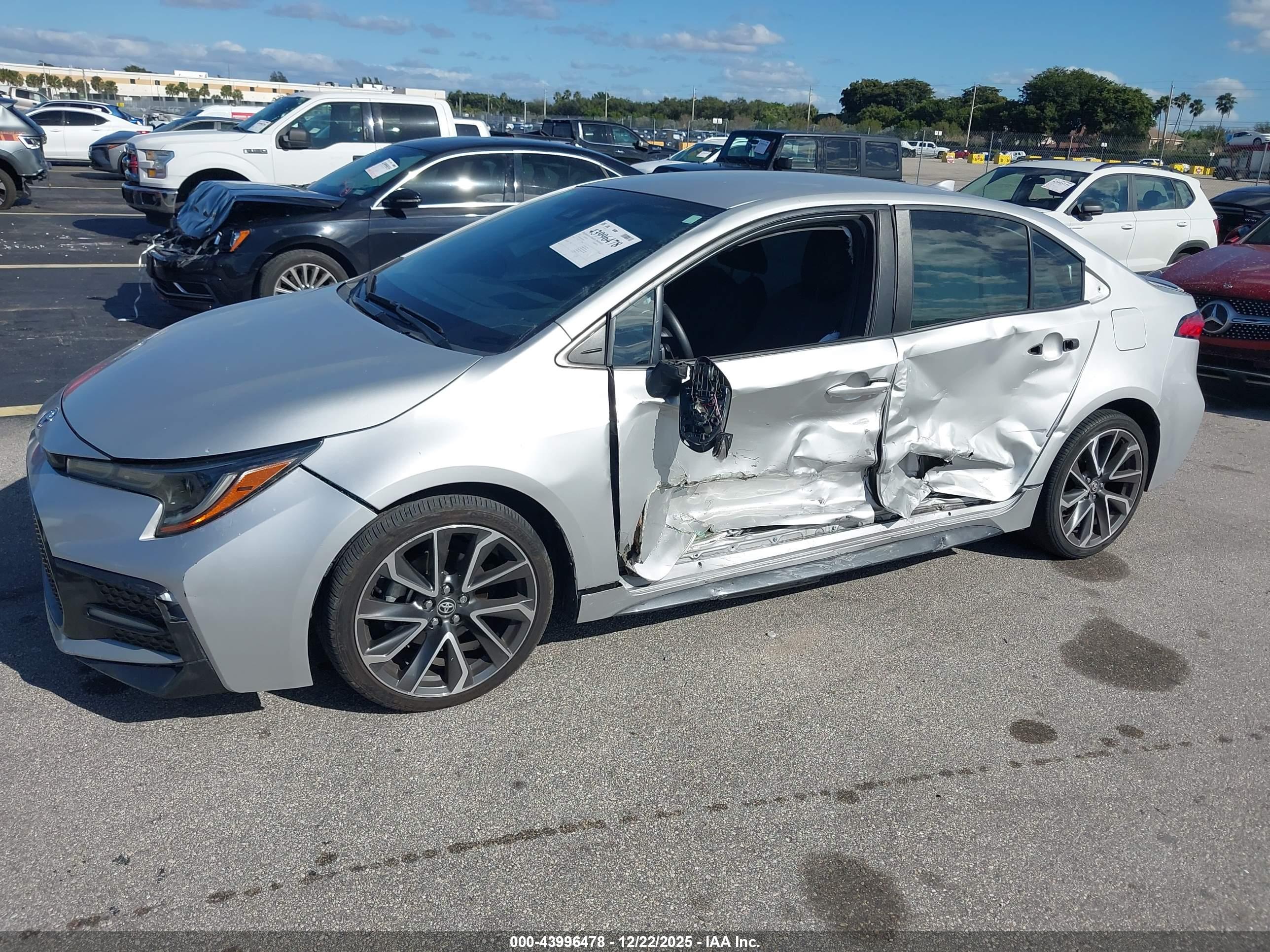 TOYOTA COROLLA image 6