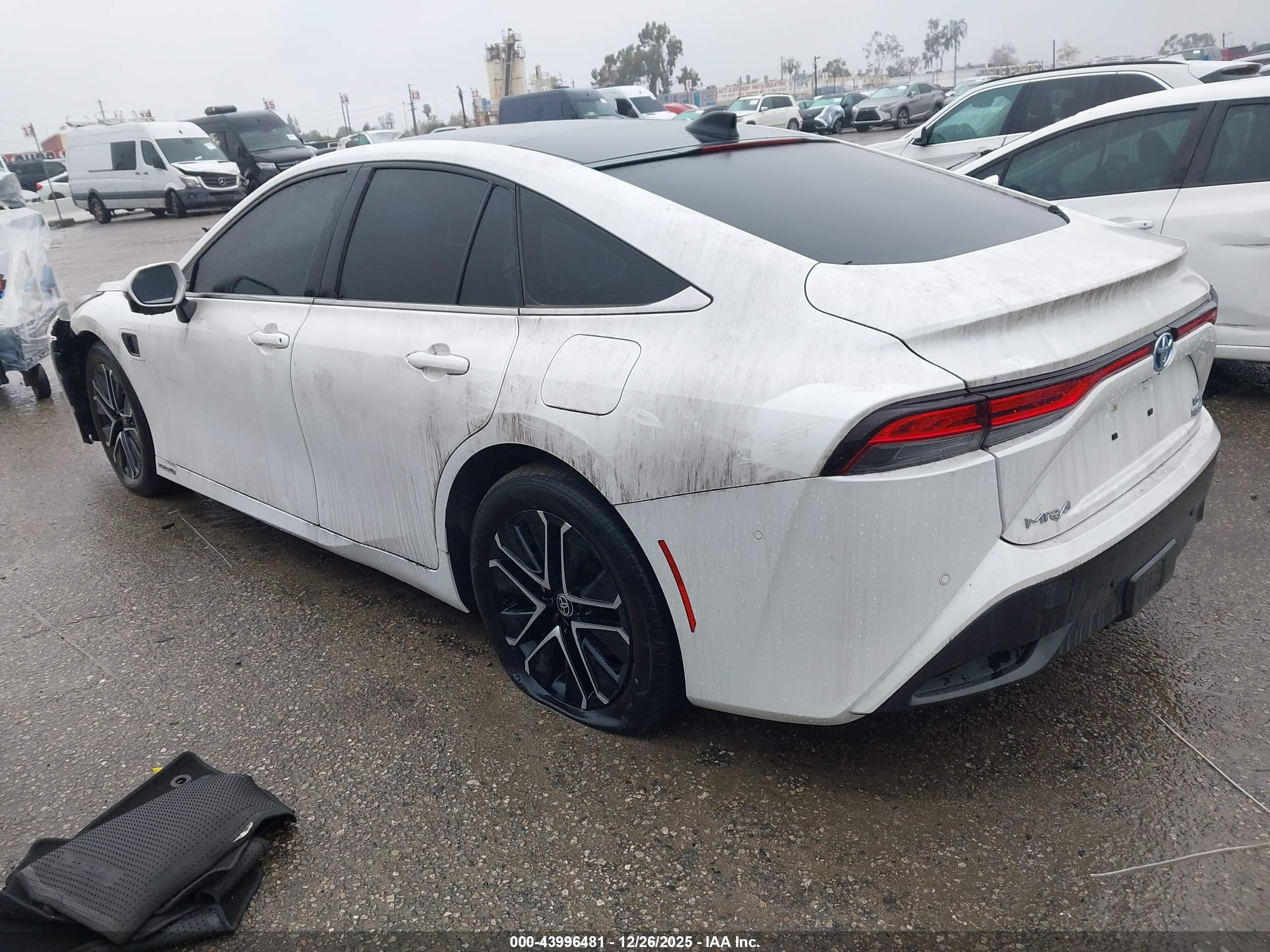 TOYOTA MIRAI image 3