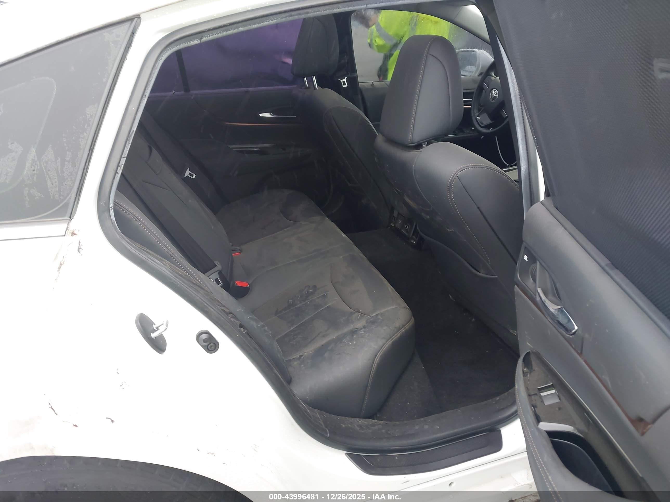 TOYOTA MIRAI image 8