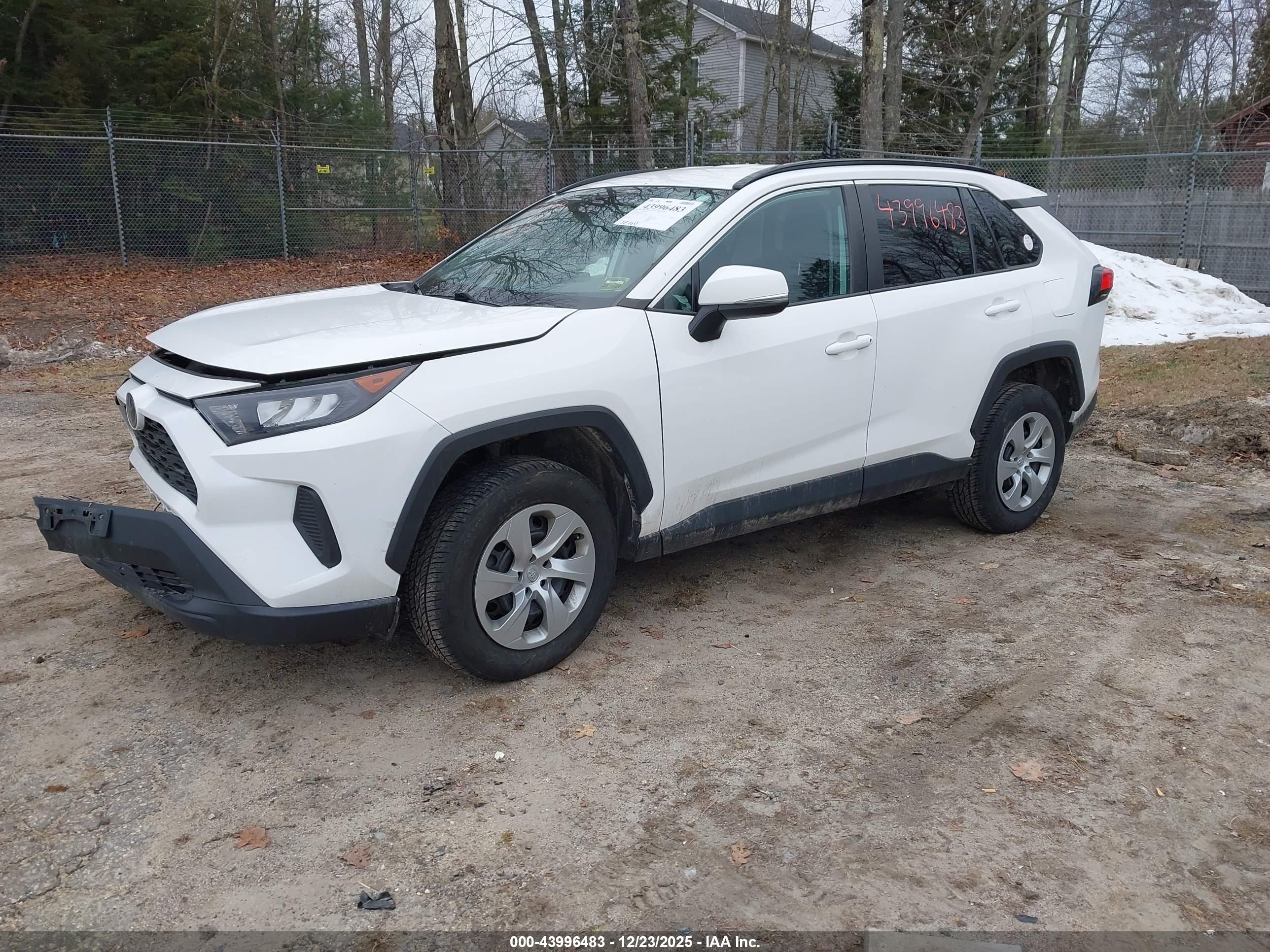 TOYOTA RAV4 image 2