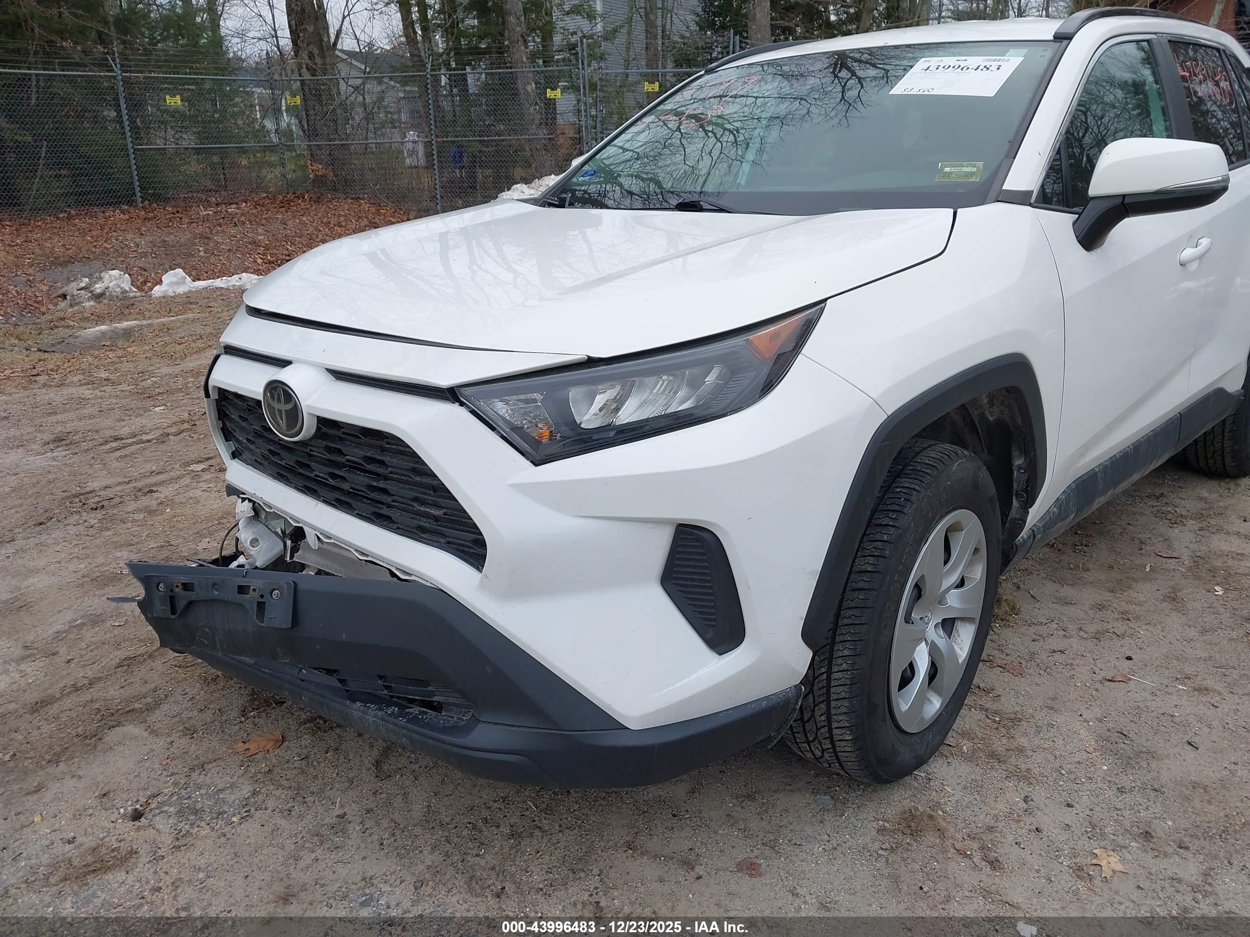 TOYOTA RAV4 image 6