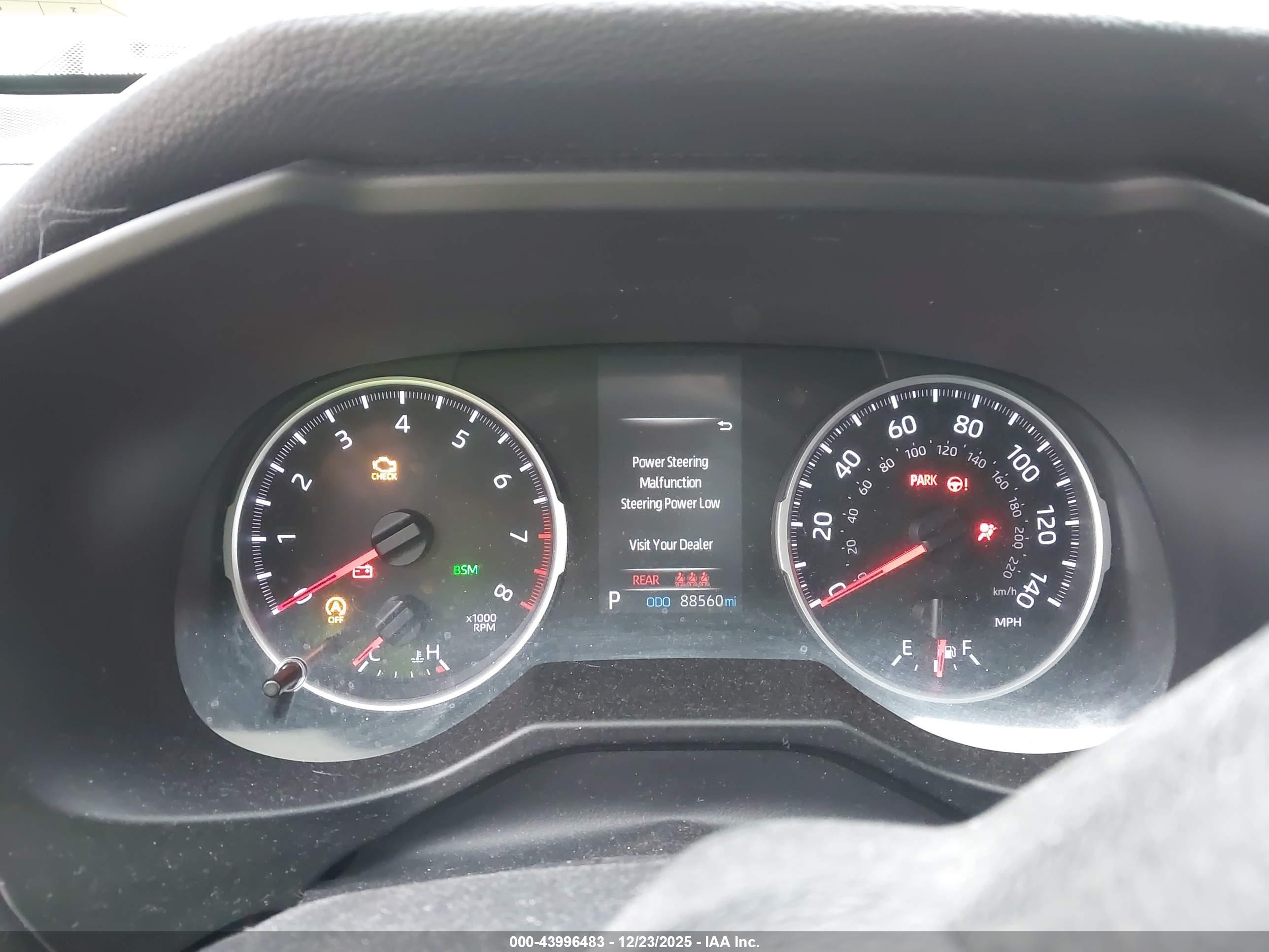 TOYOTA RAV4 image 7