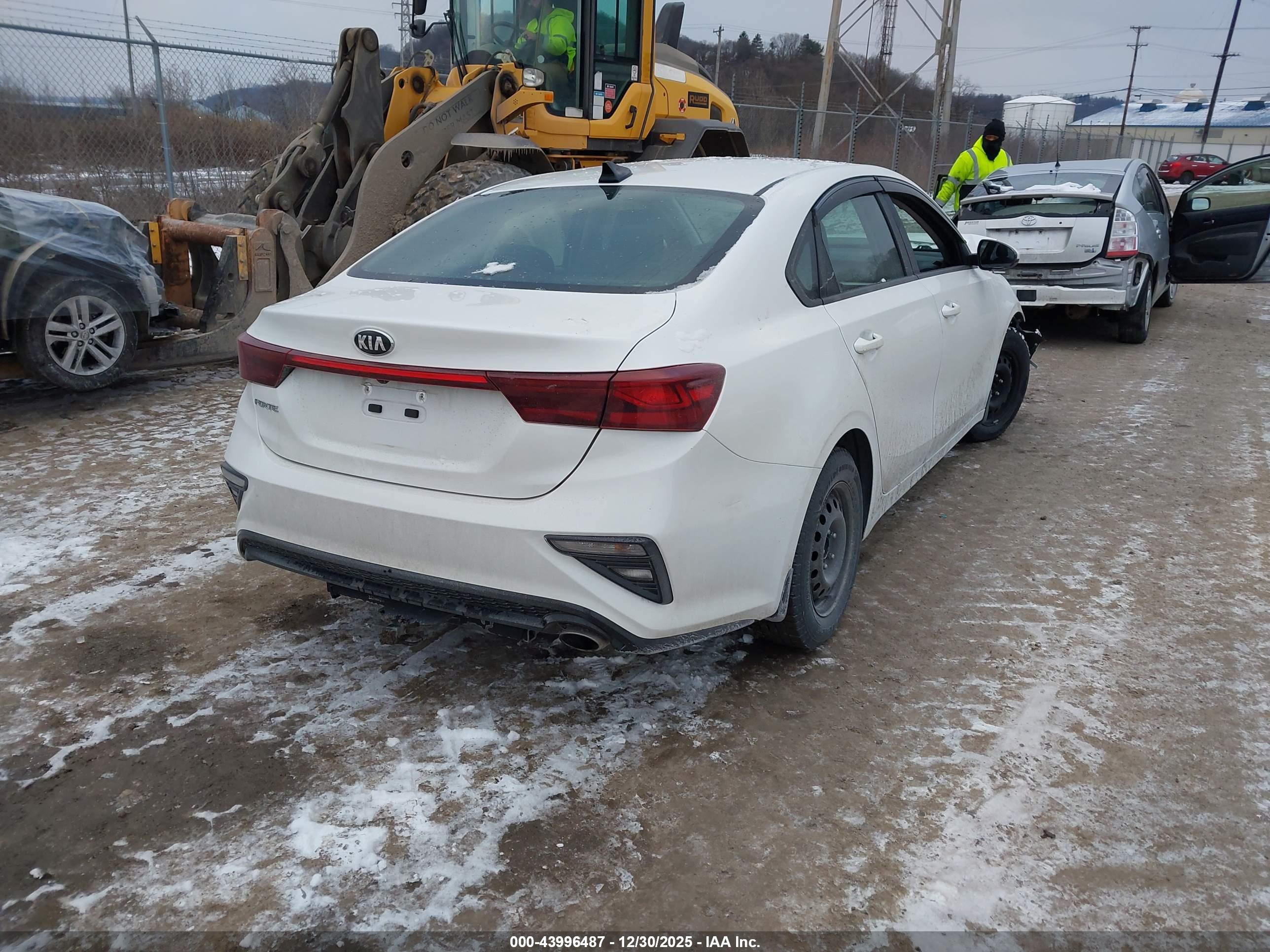 KIA FORTE image 4