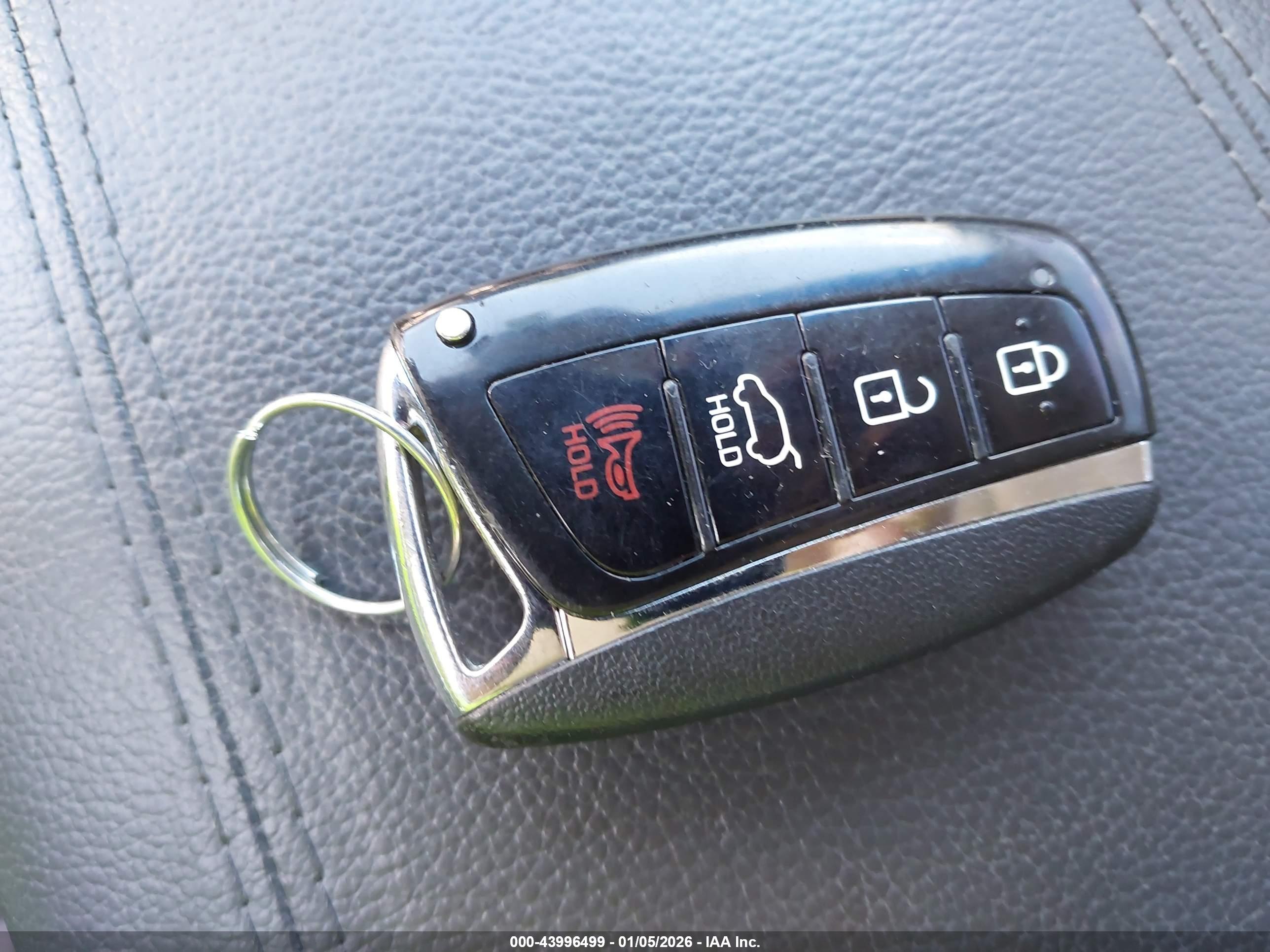 HYUNDAI SANTA image 11