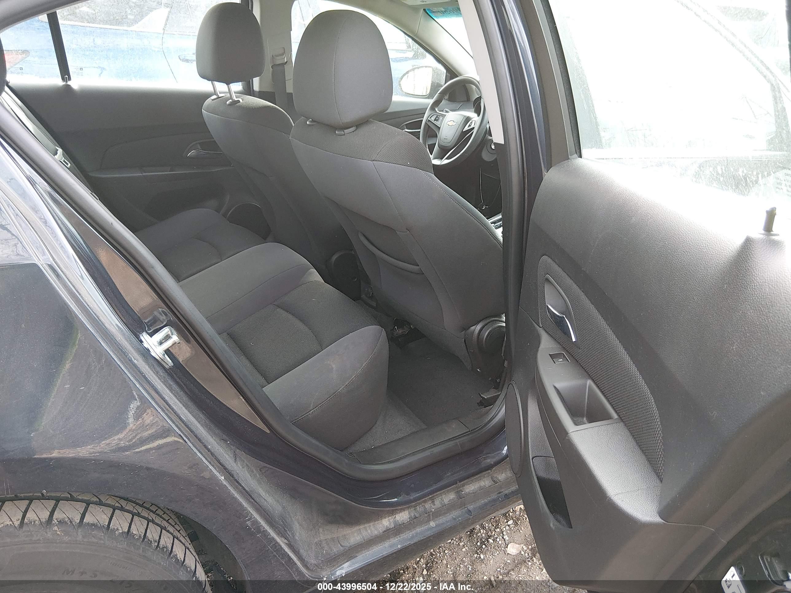 CHEVROLET CRUZE image 8