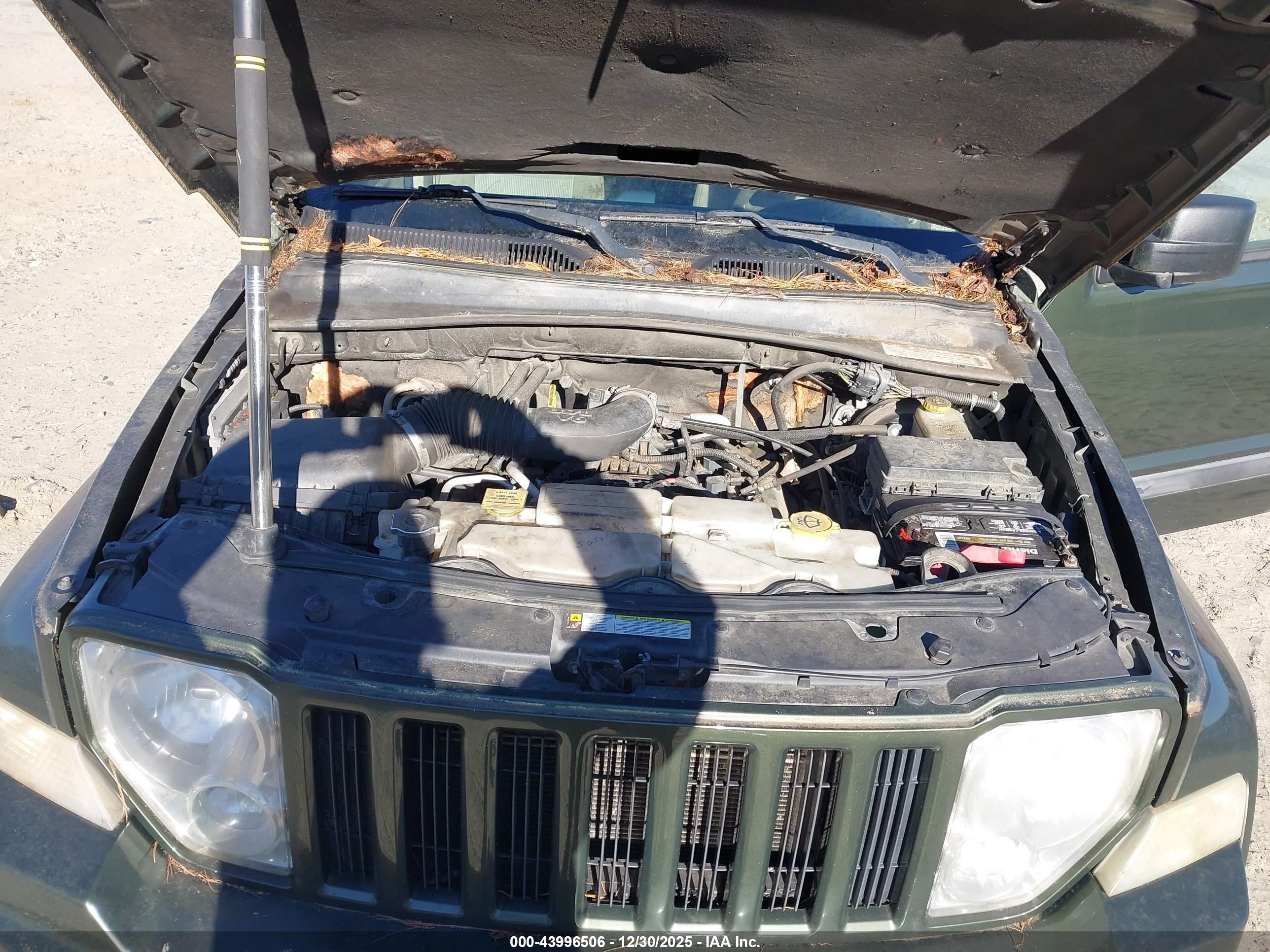 JEEP LIBERTY image 10
