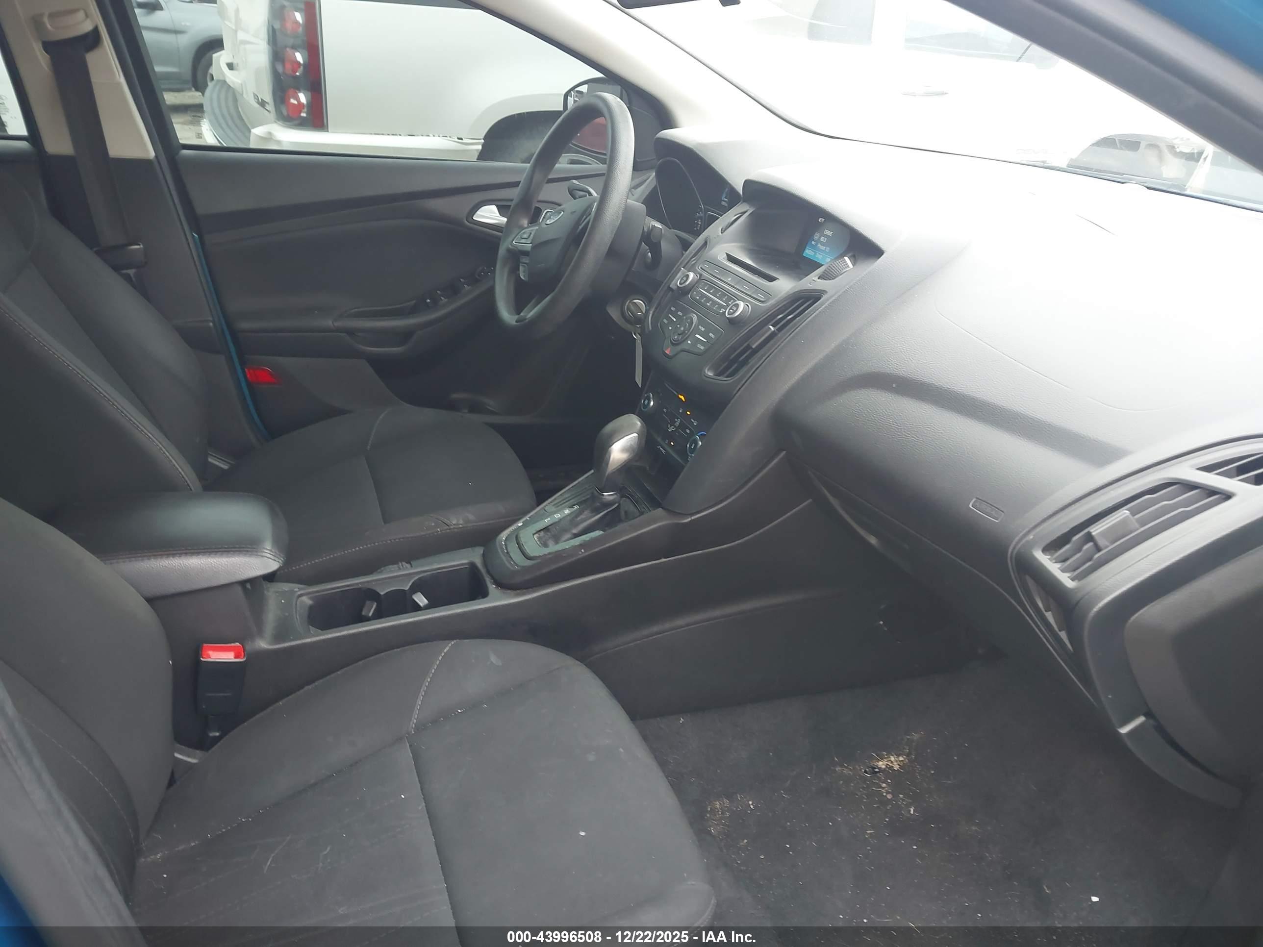 FORD FOCUS image 5