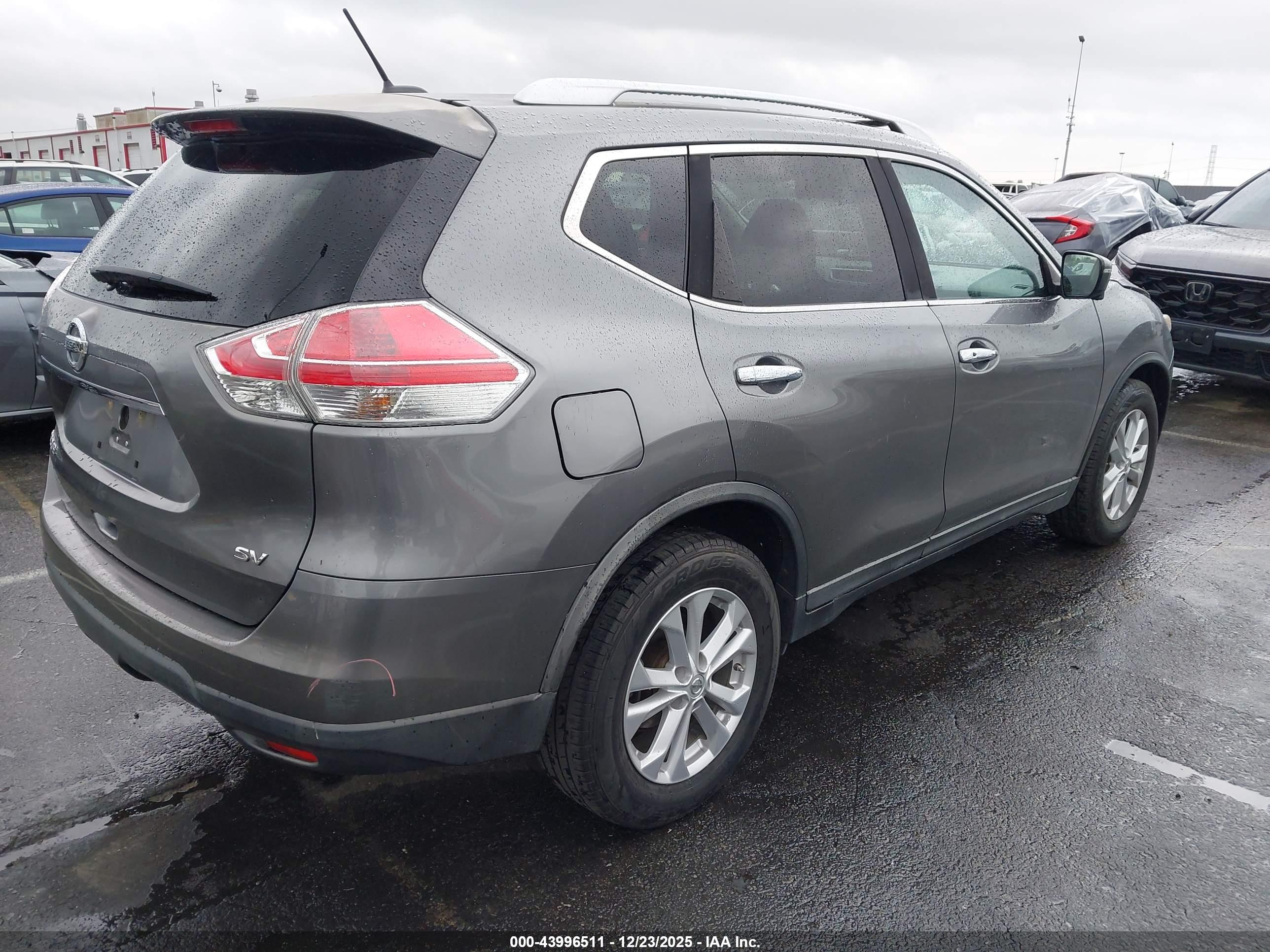 NISSAN ROGUE image 4