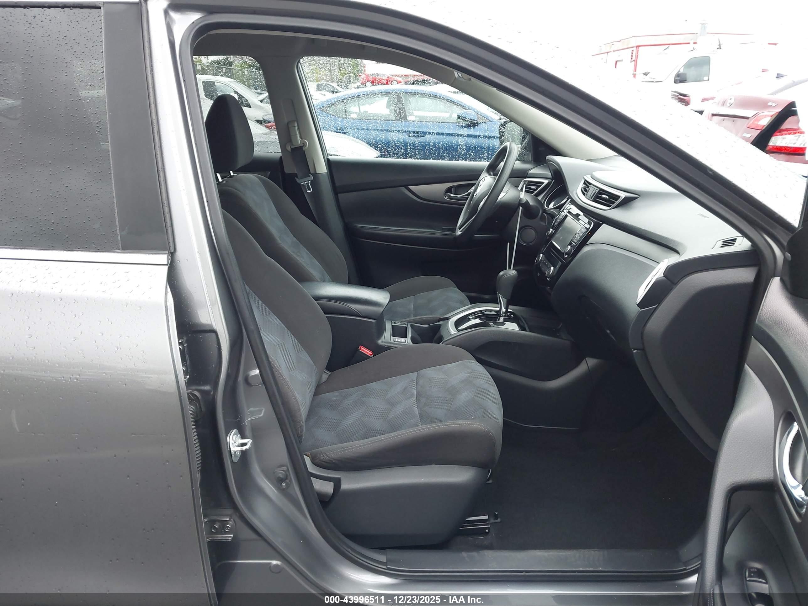 NISSAN ROGUE image 5