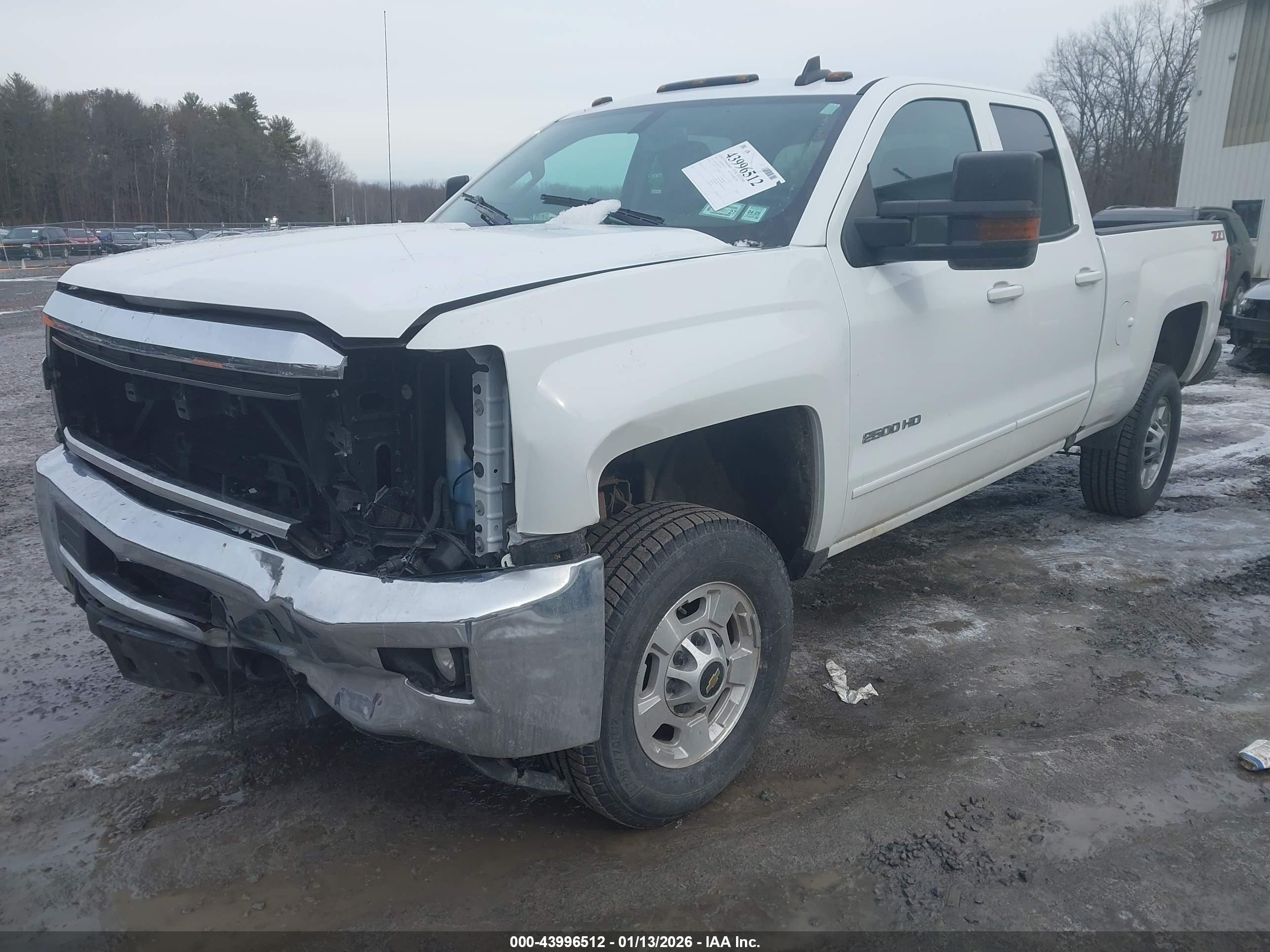 CHEVROLET SILVERADO image 2