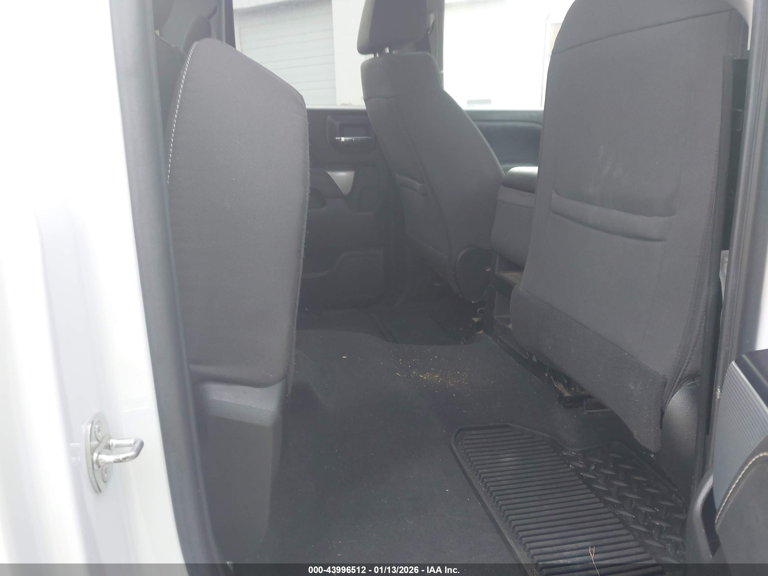 CHEVROLET SILVERADO image 8