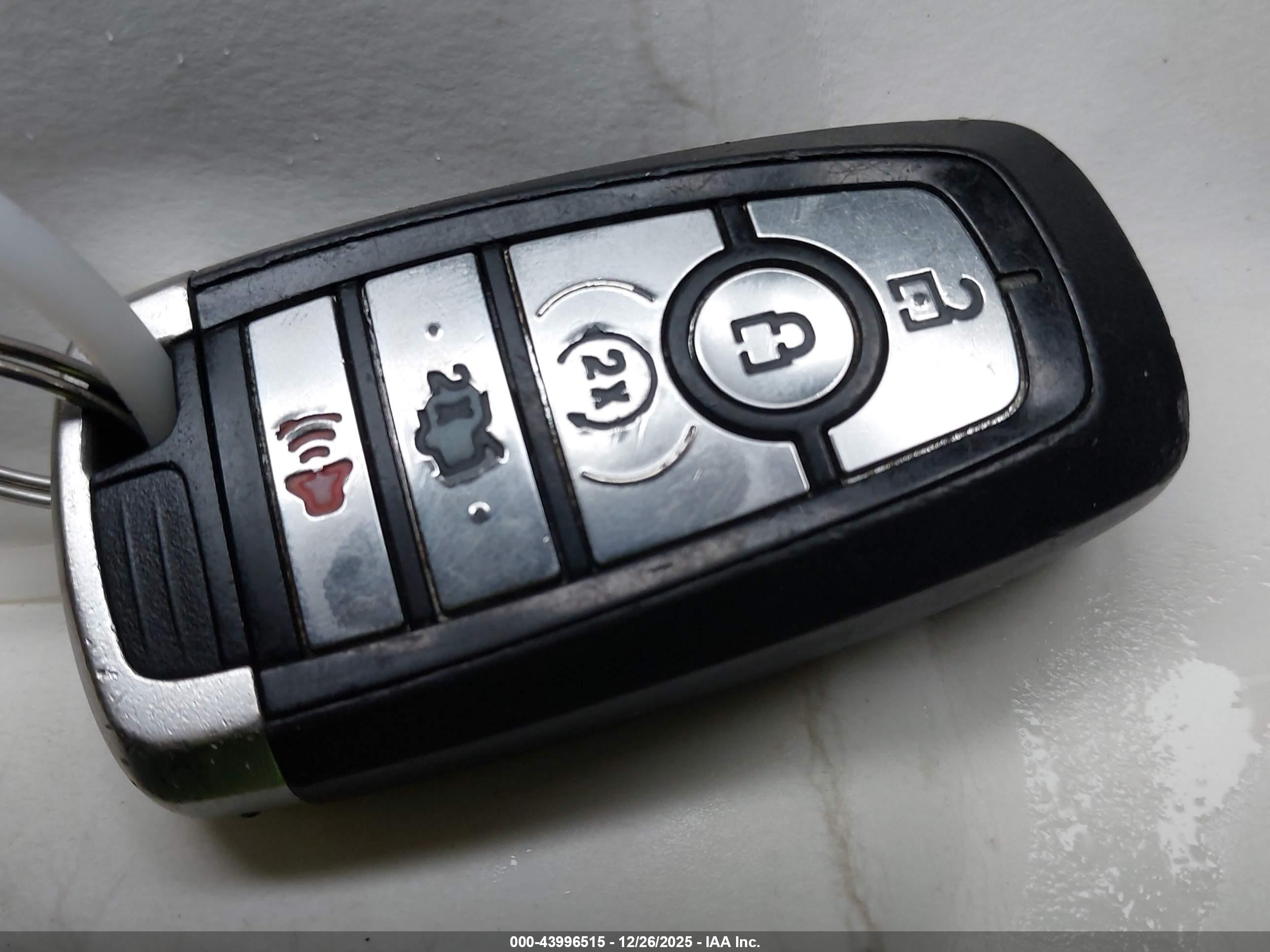FORD FUSION image 11