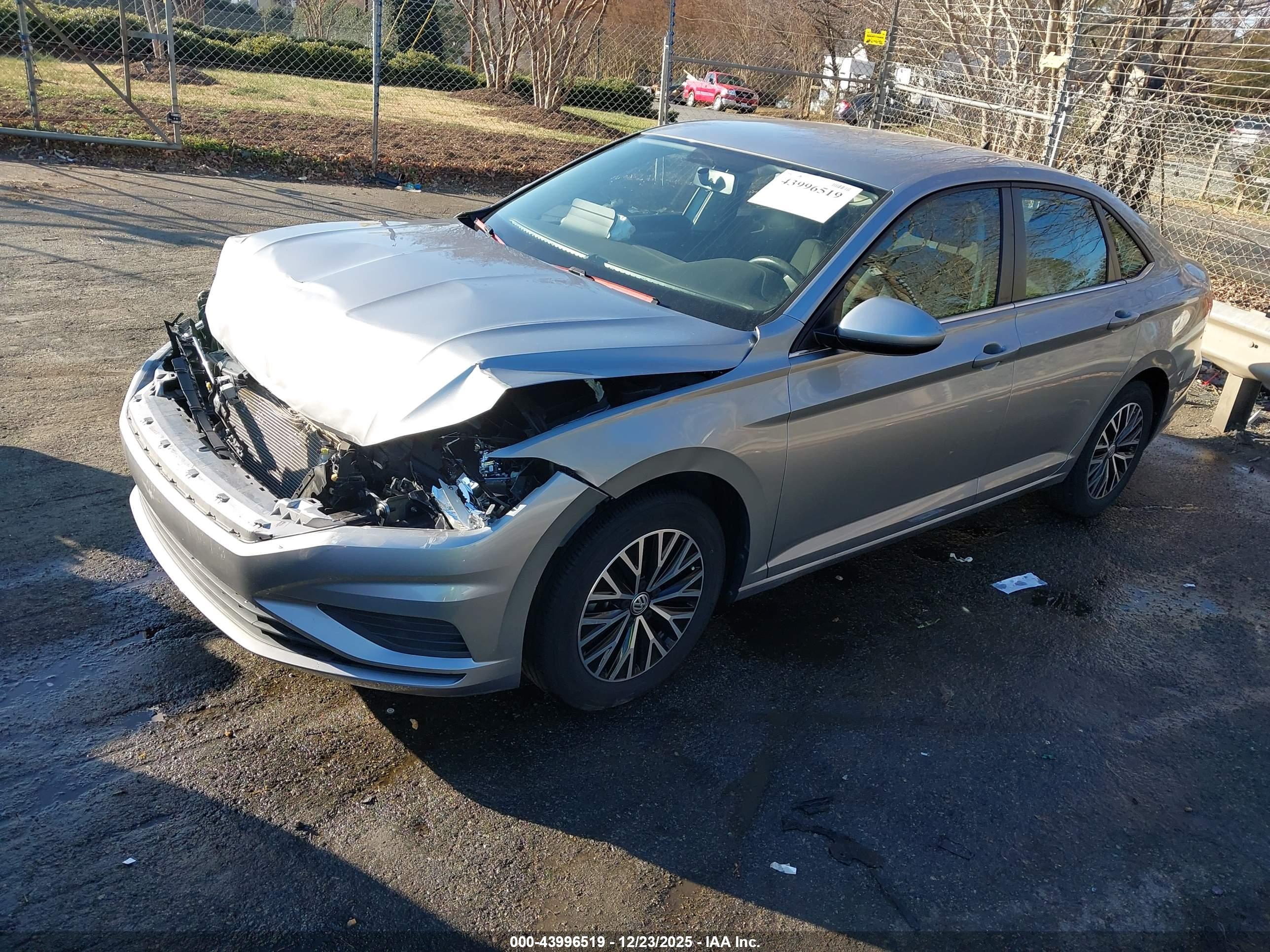 VOLKSWAGEN JETTA image 2
