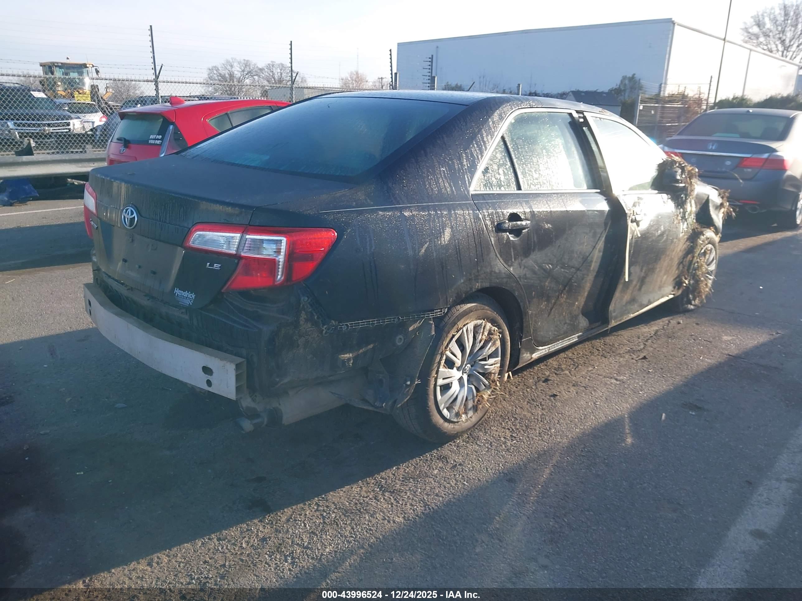 TOYOTA CAMRY image 4