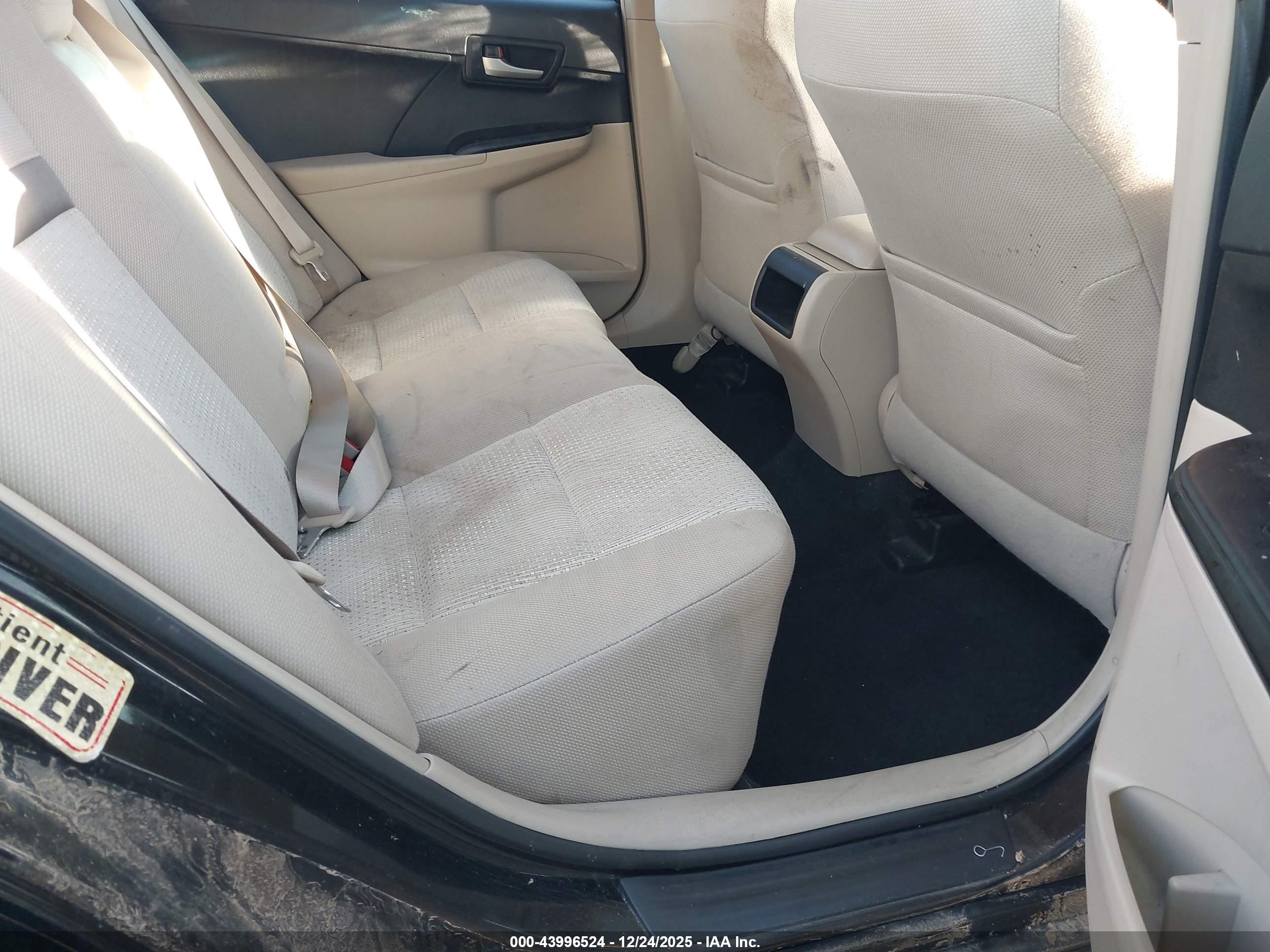 TOYOTA CAMRY image 8