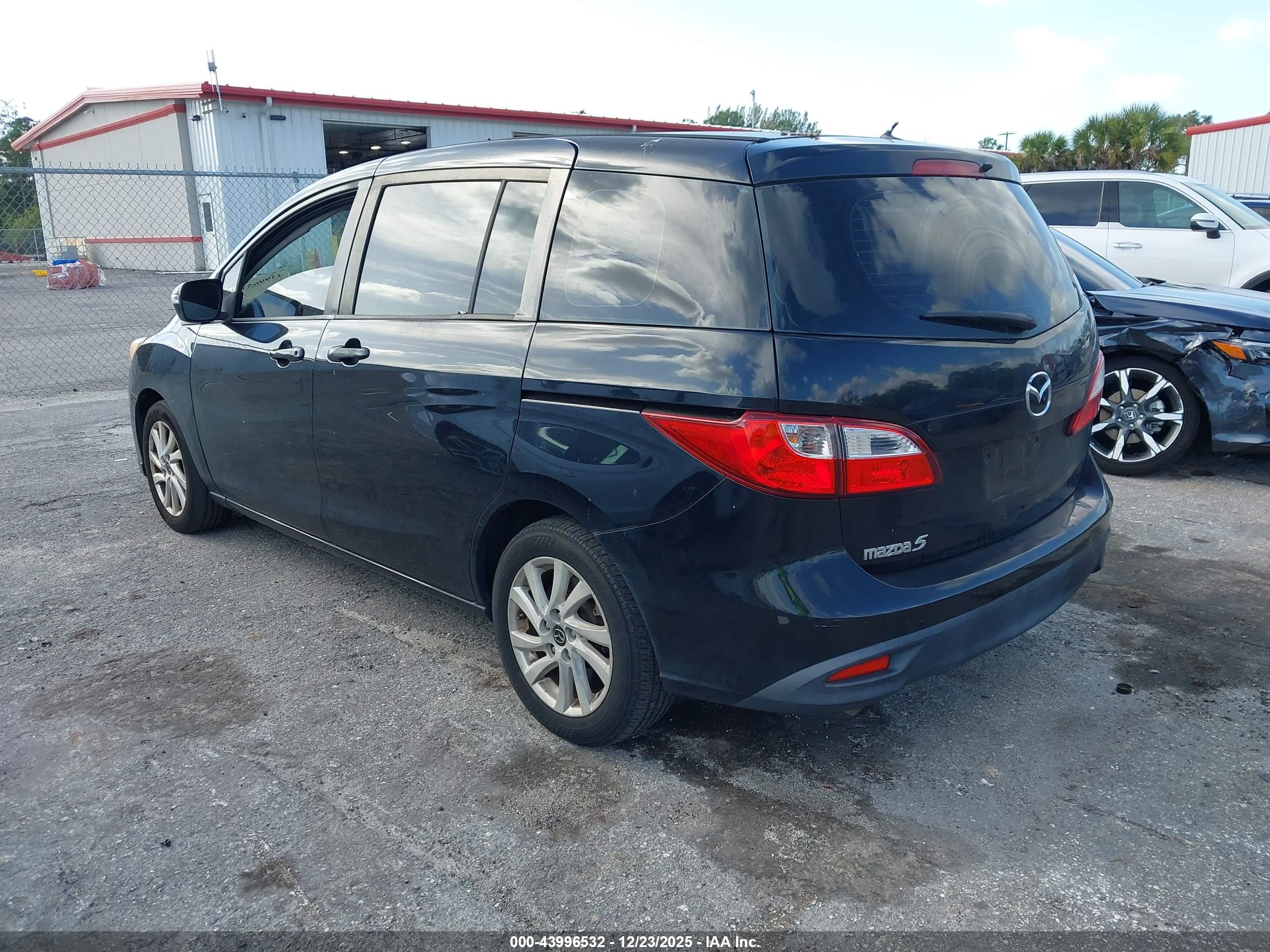 MAZDA MAZDA5 image 3