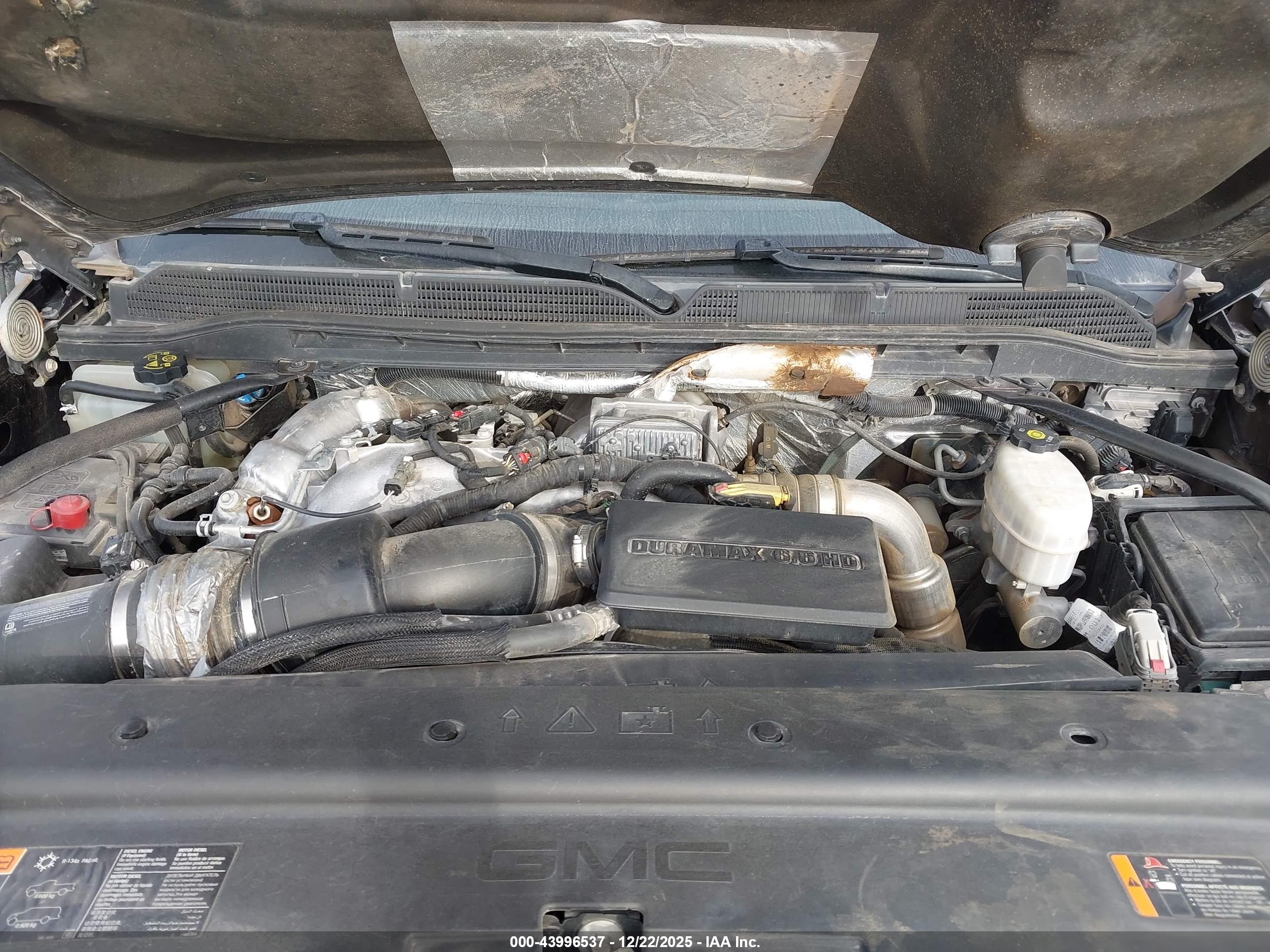 GMC SIERRA image 10