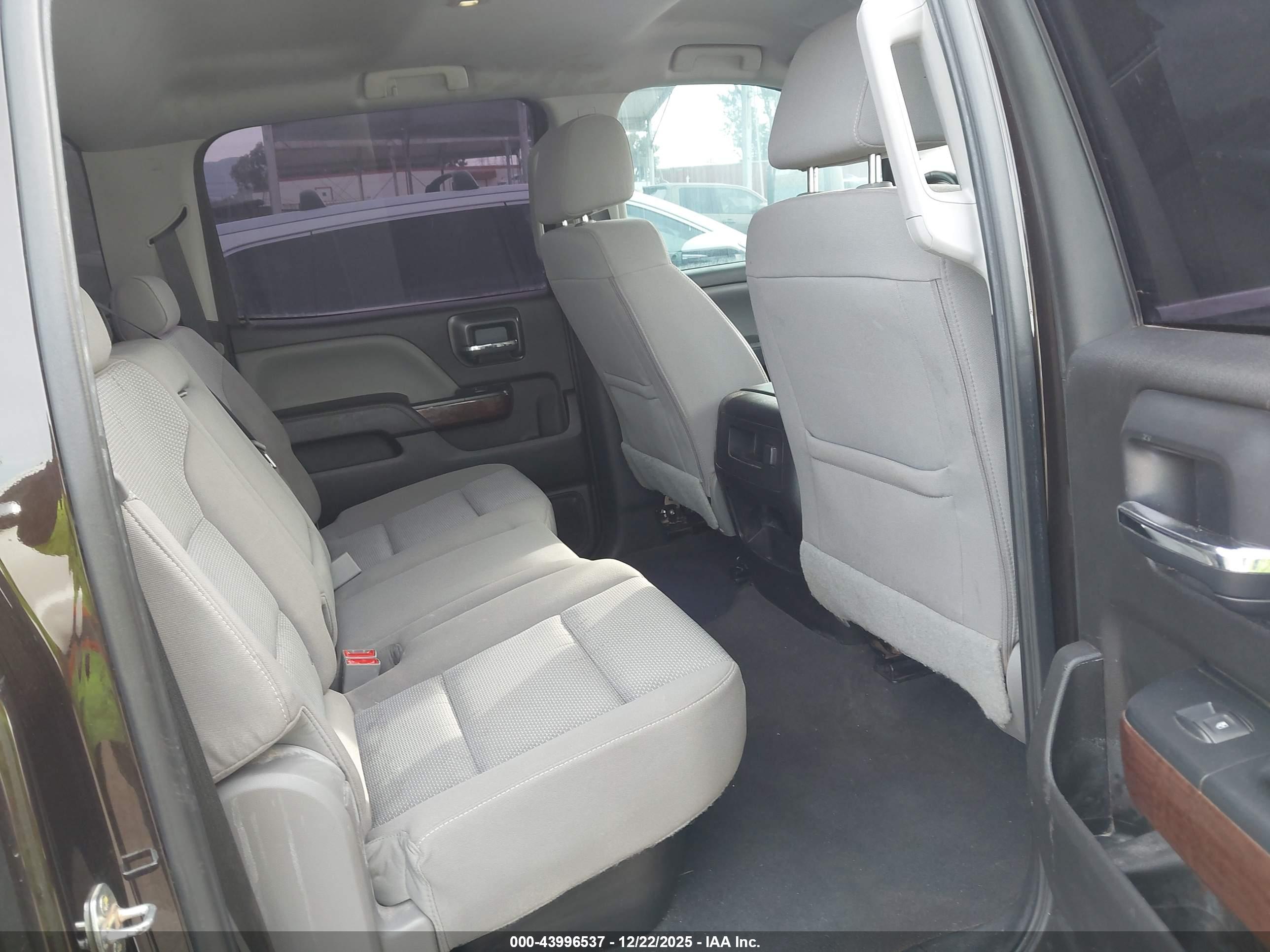 GMC SIERRA image 8