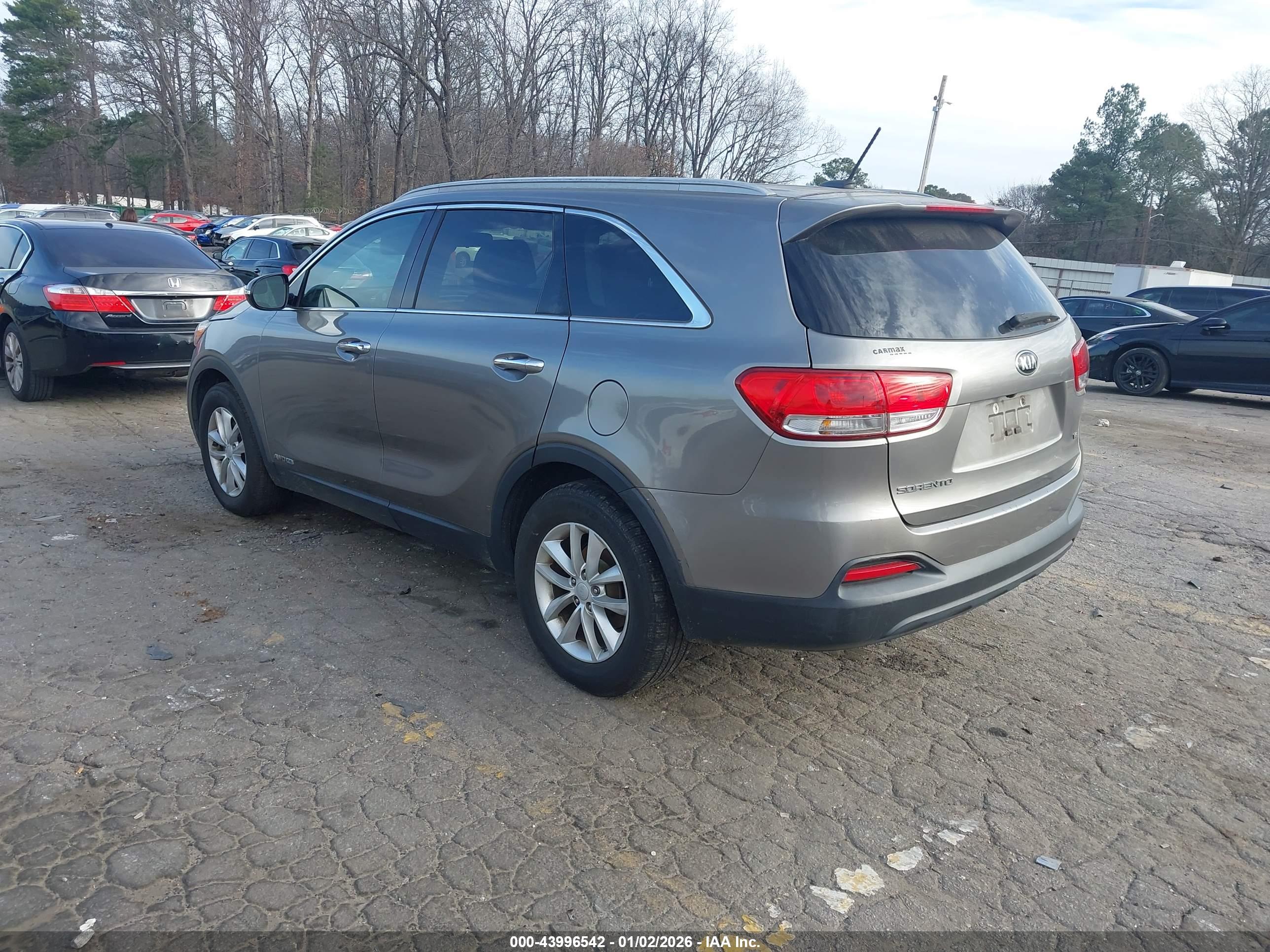 KIA SORENTO image 3