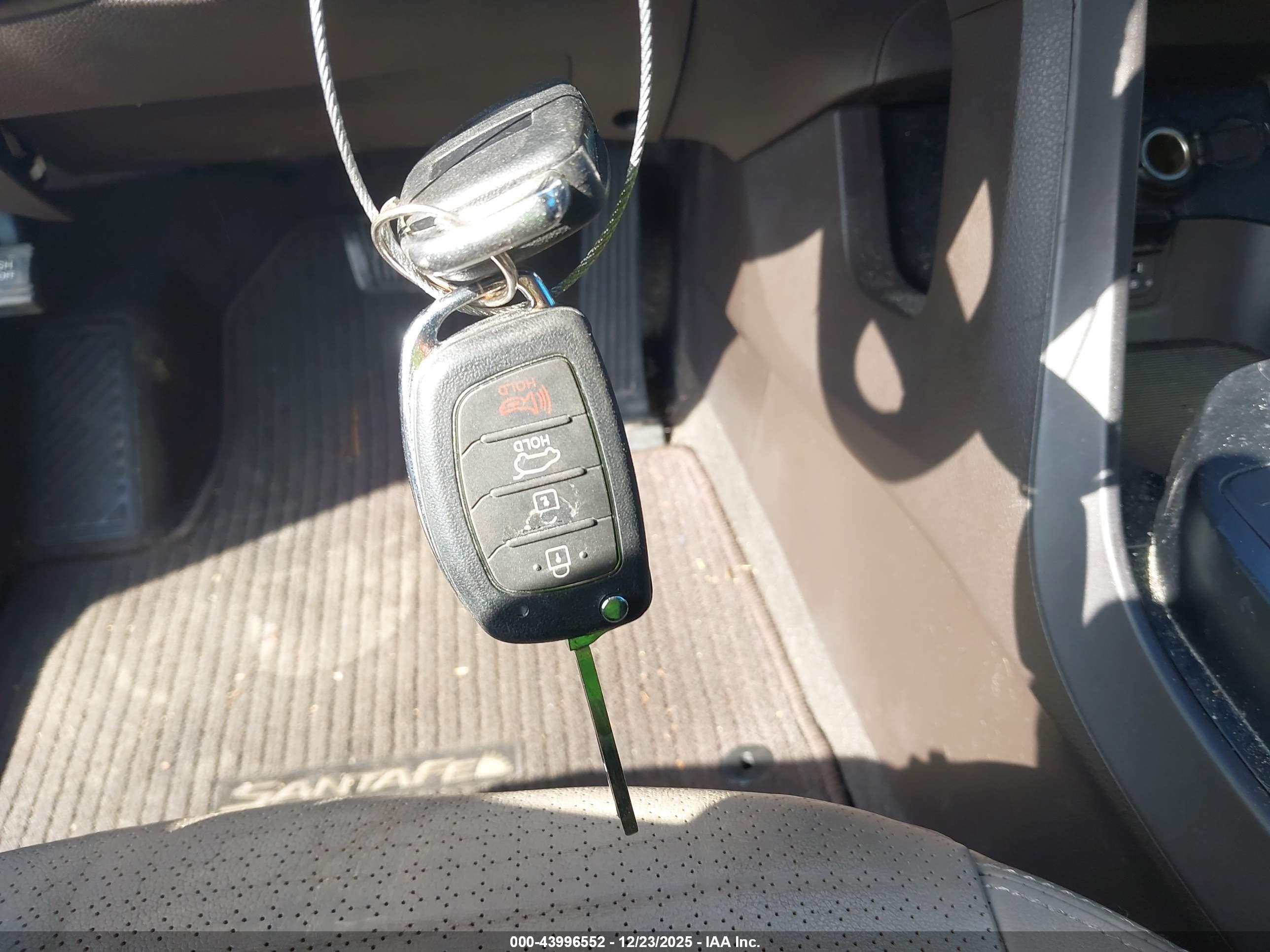 HYUNDAI SANTA image 11