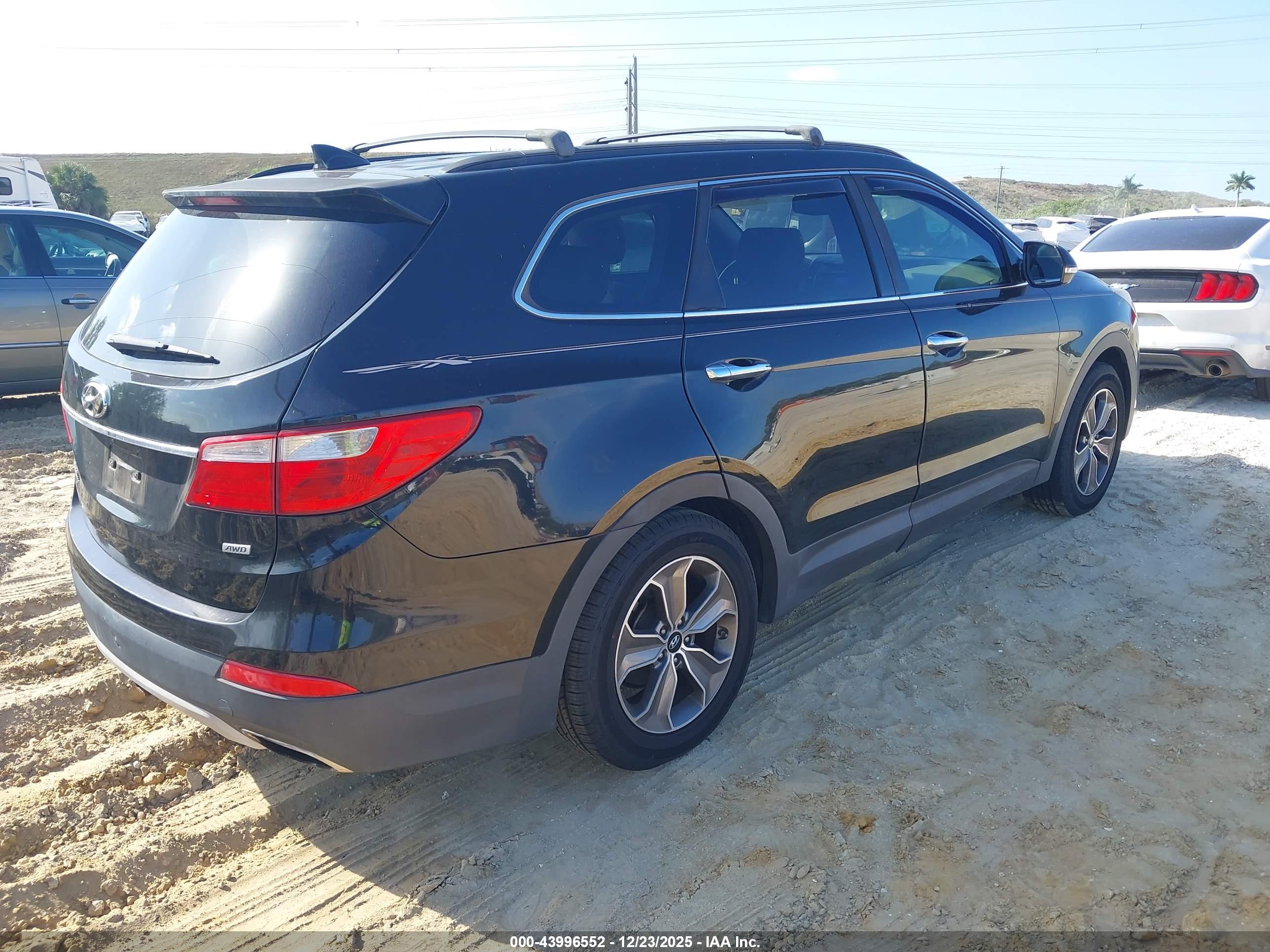 HYUNDAI SANTA image 4