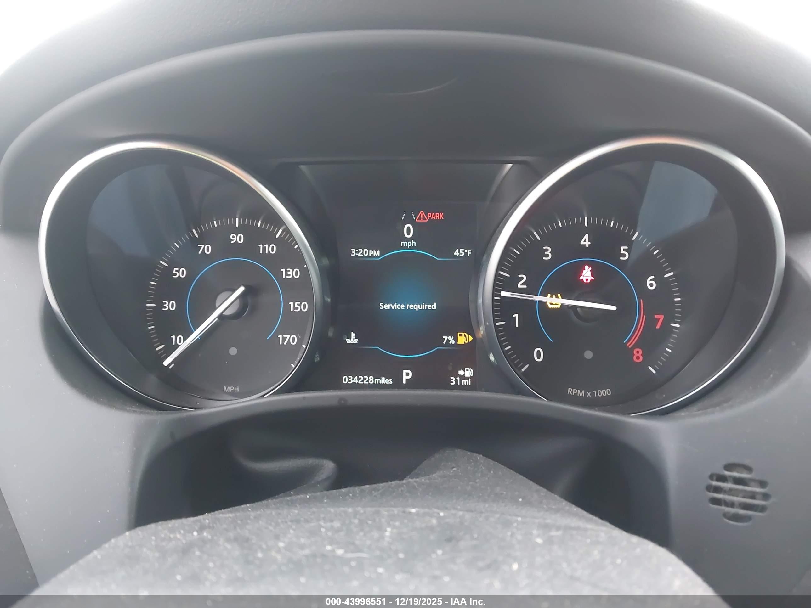 JAGUAR XE image 7