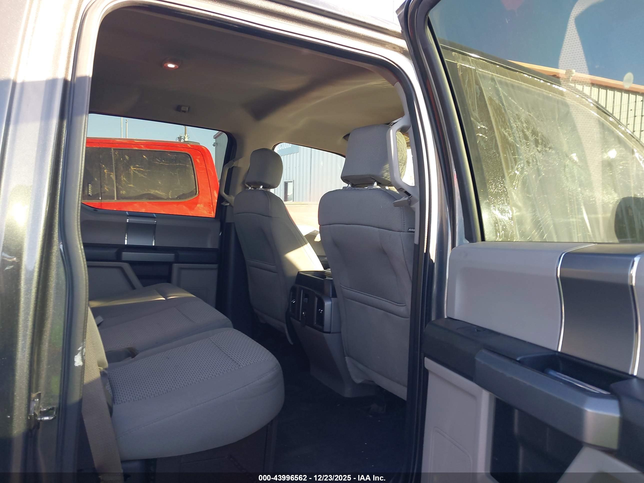 FORD F-250 image 8