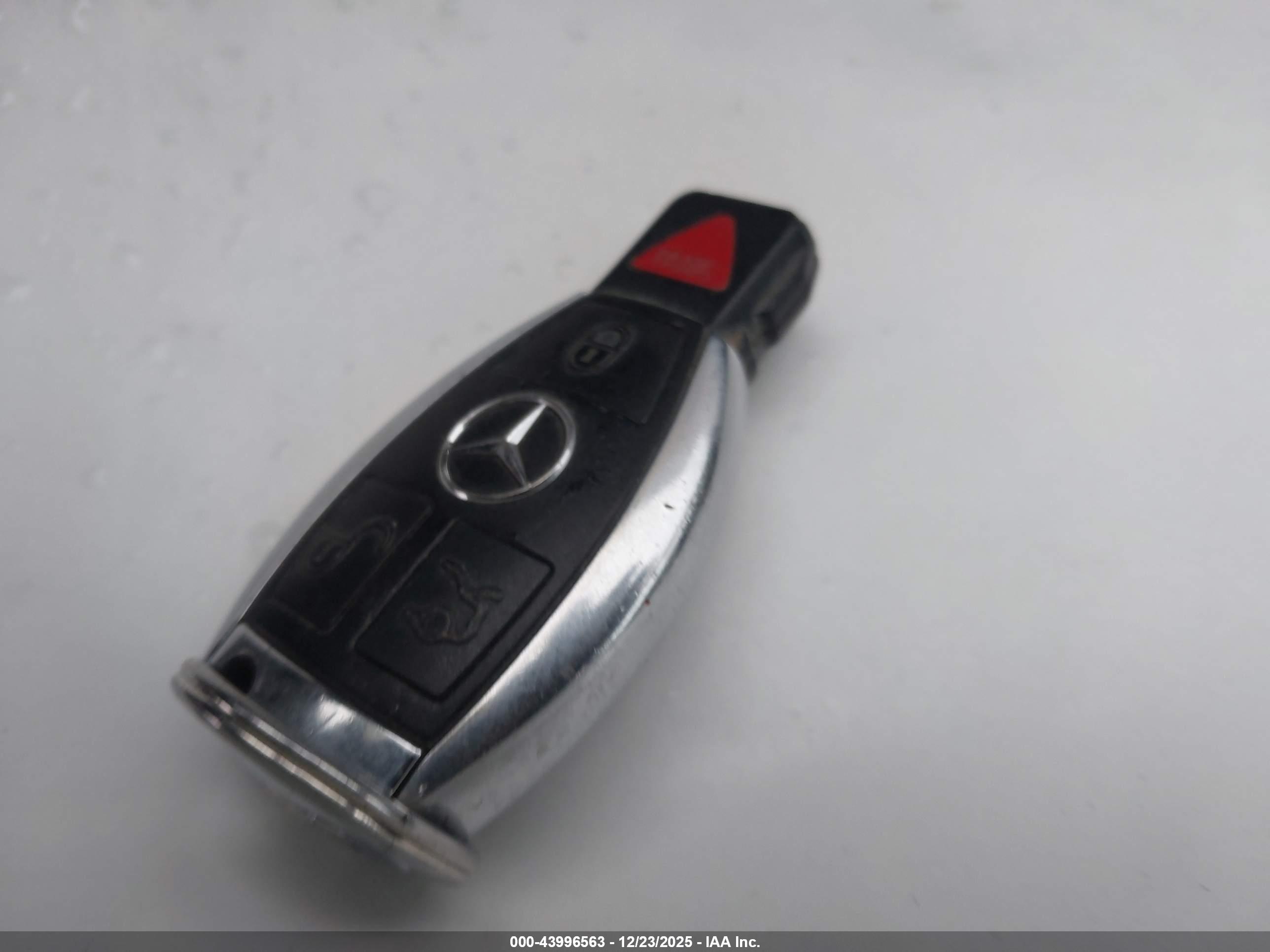 MERCEDES-BENZ C image 11