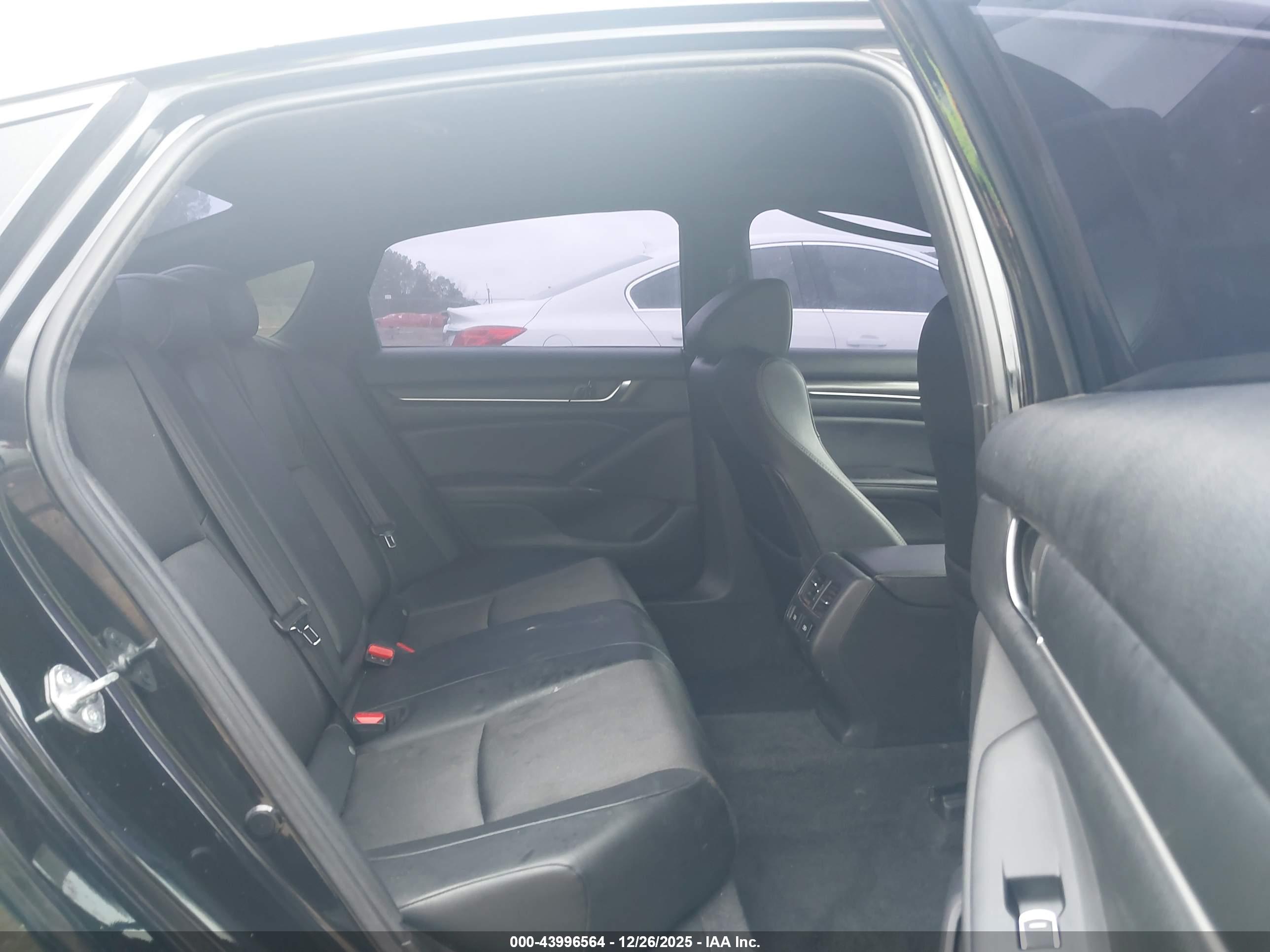 HONDA ACCORD image 8