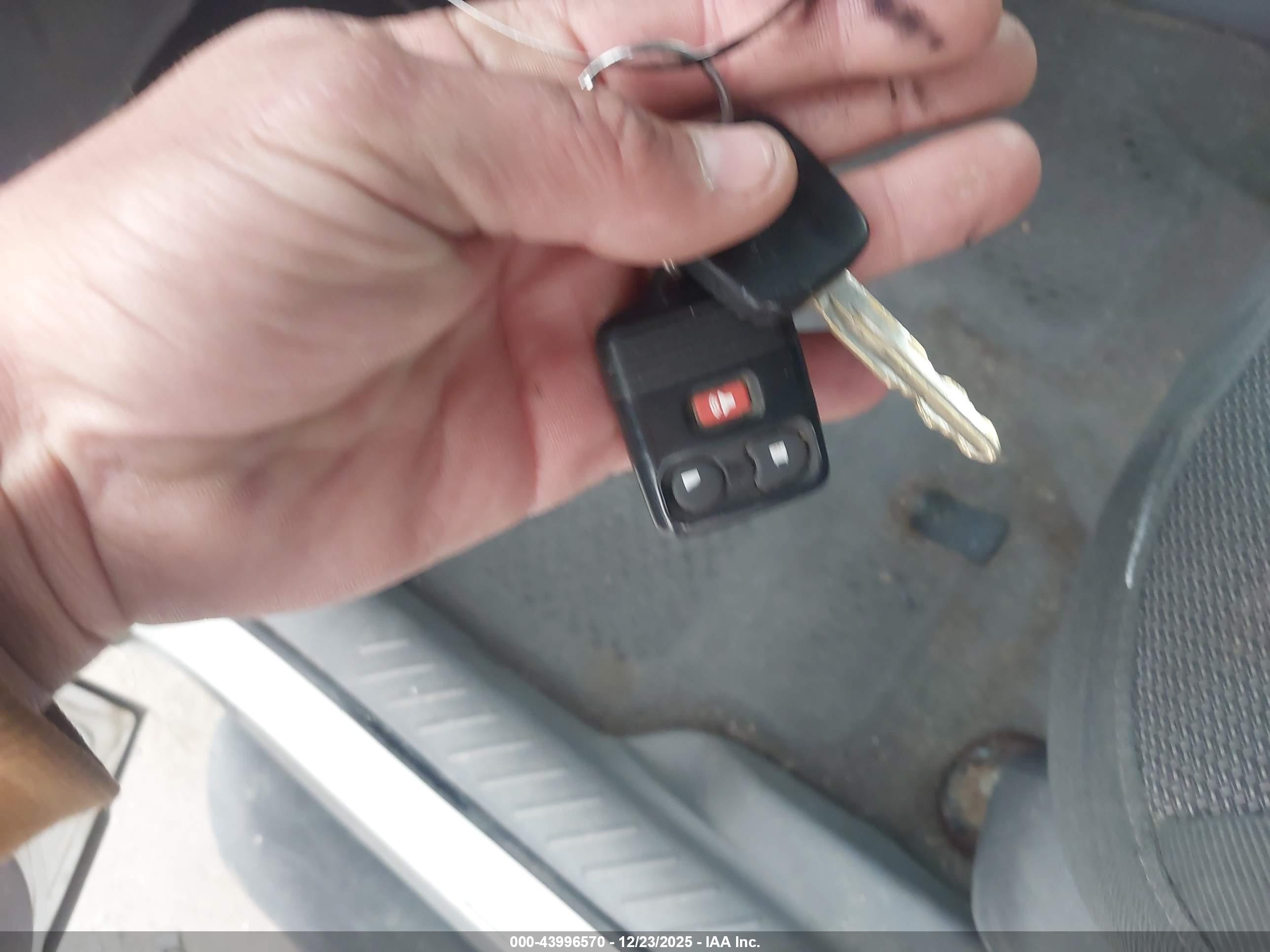 FORD ESCAPE image 11