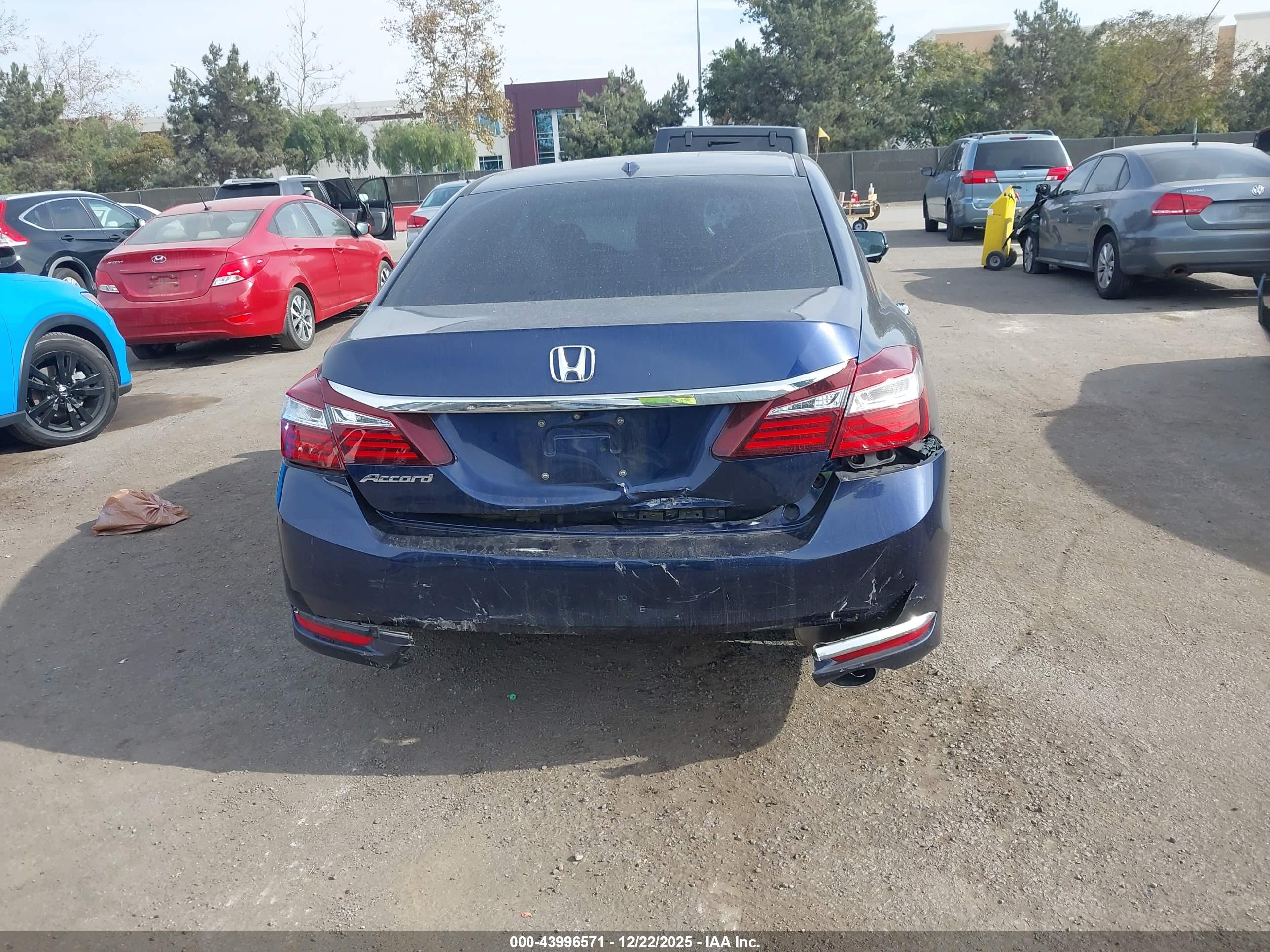 HONDA ACCORD image 6
