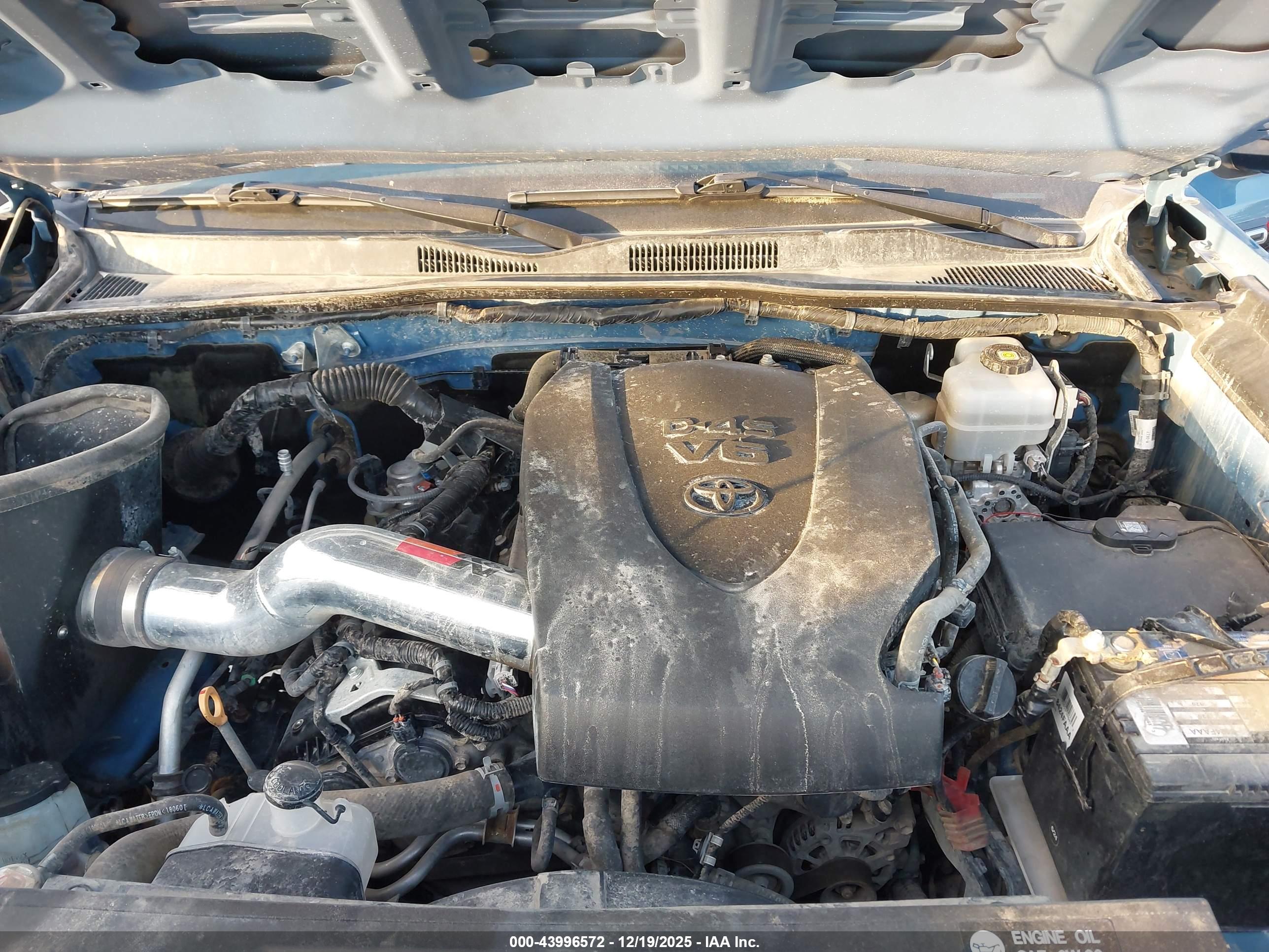 TOYOTA TACOMA image 10