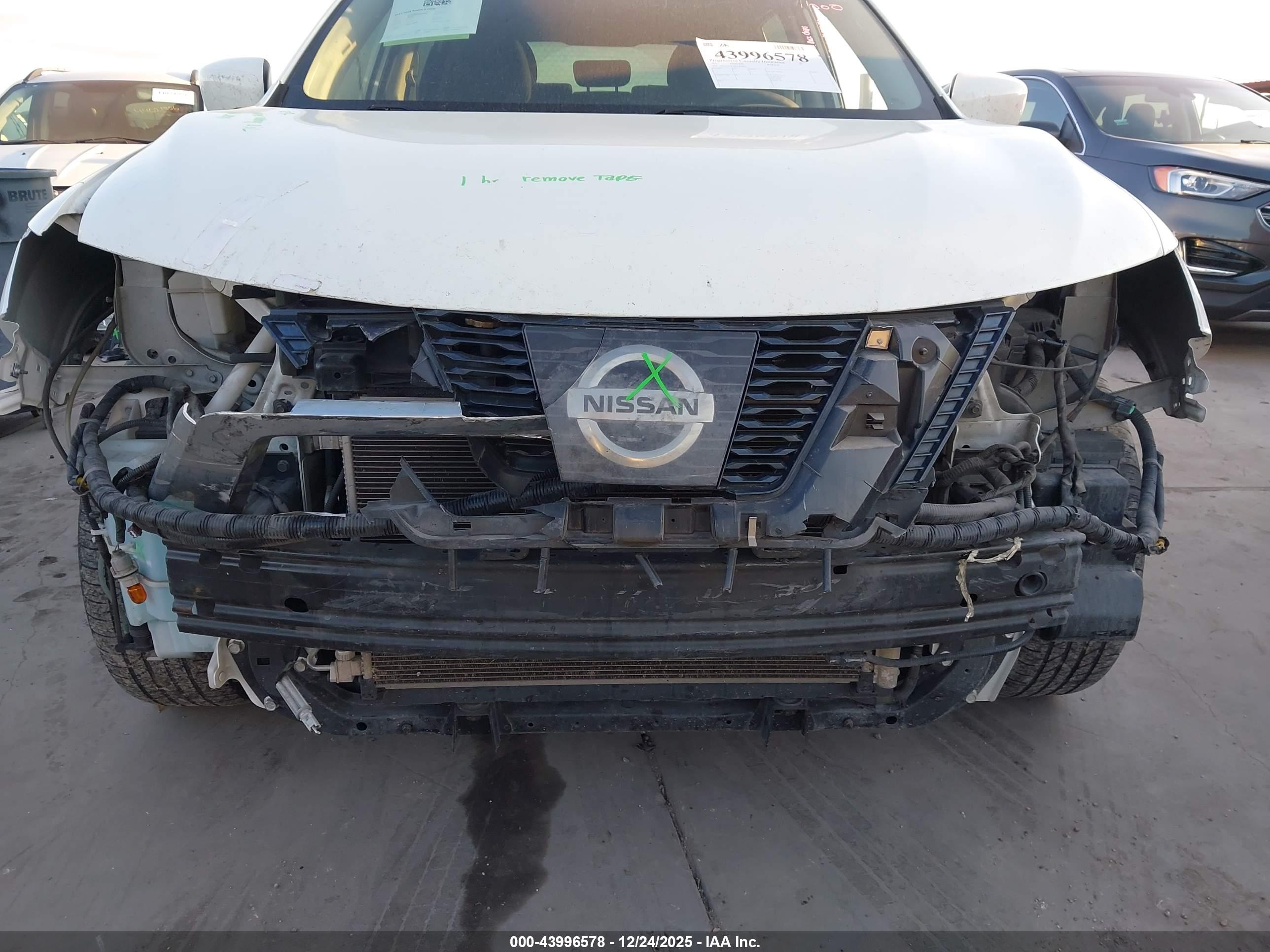 NISSAN ROGUE image 6