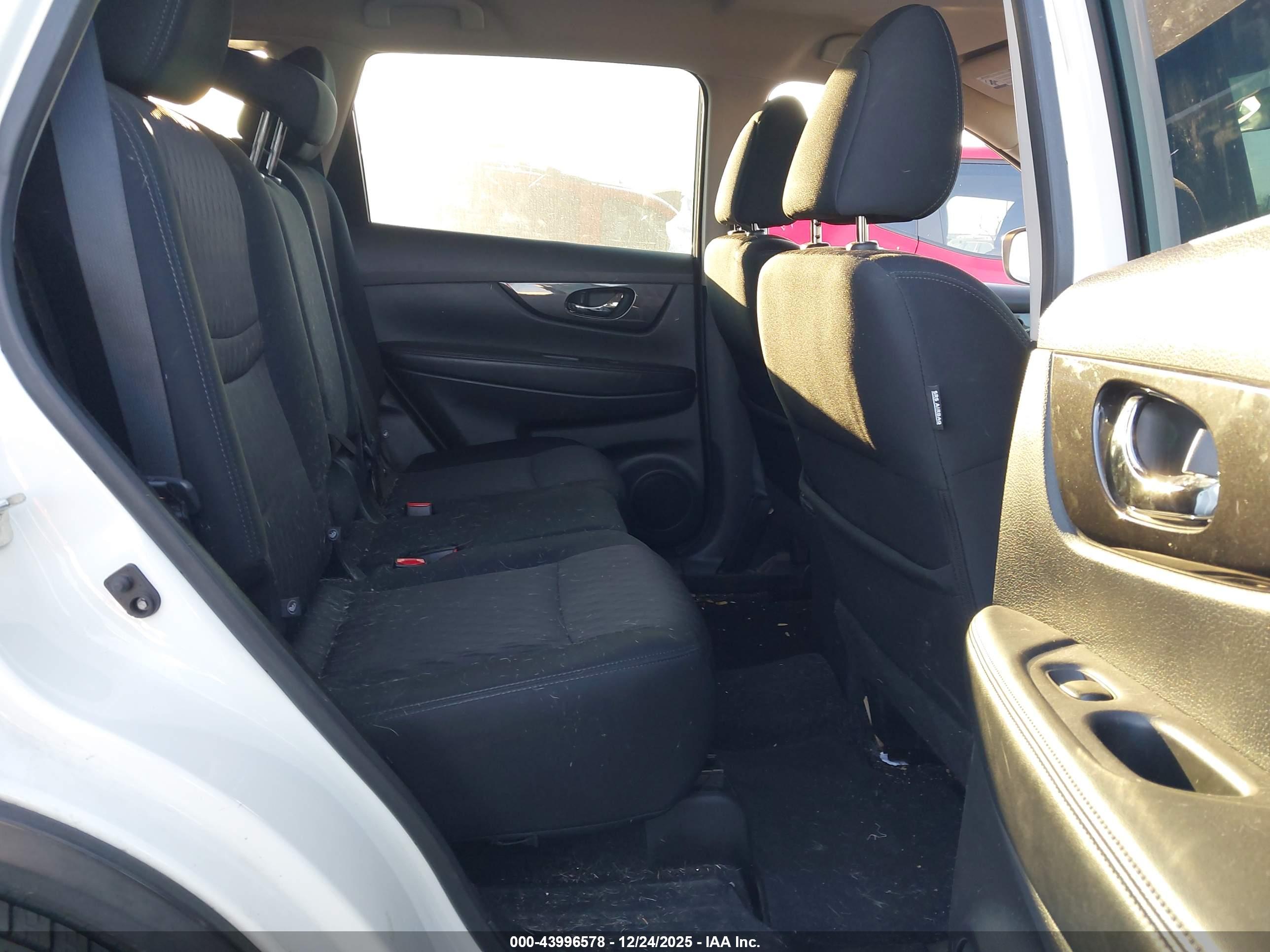 NISSAN ROGUE image 8