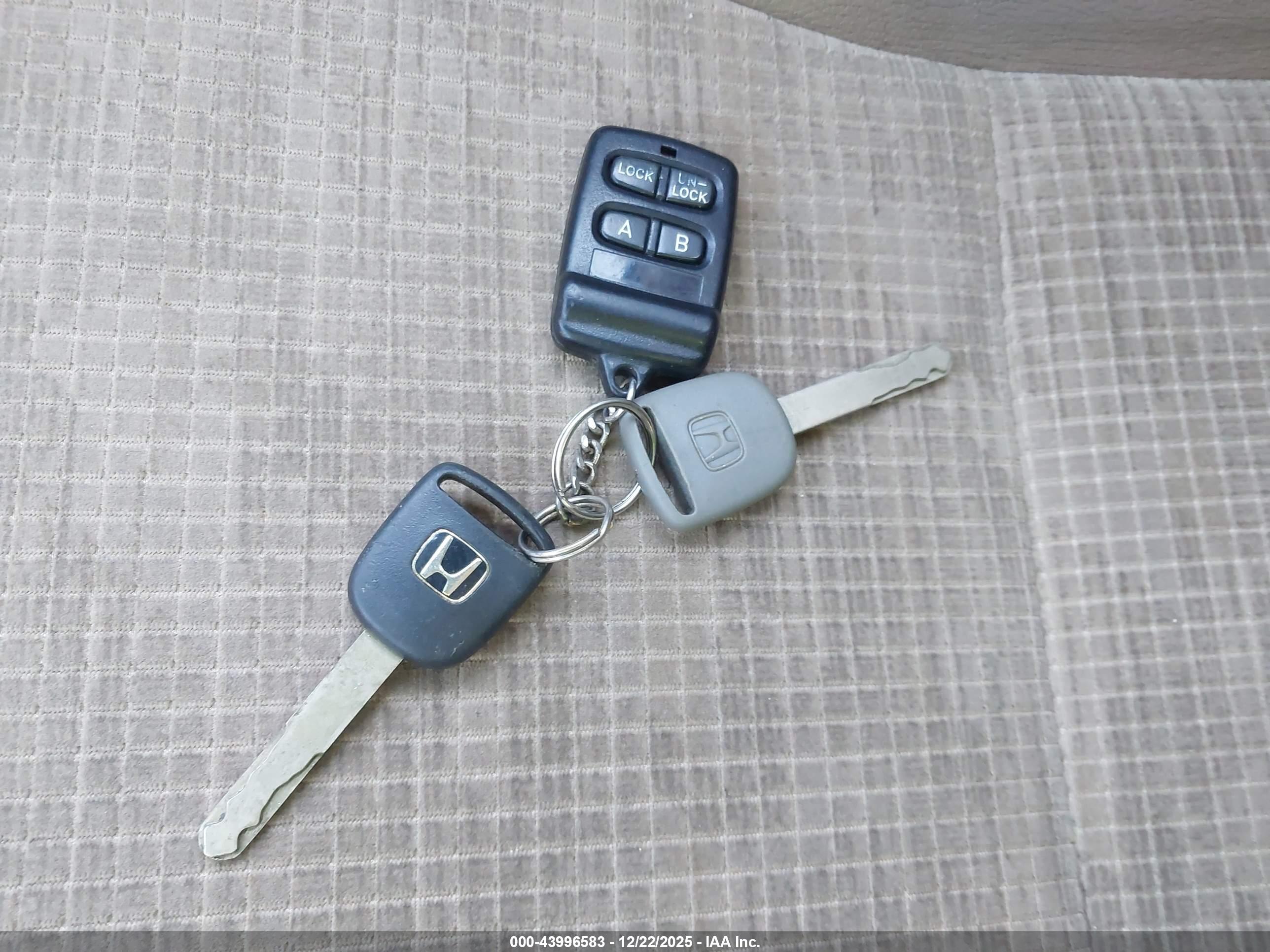 HONDA CR-V image 11