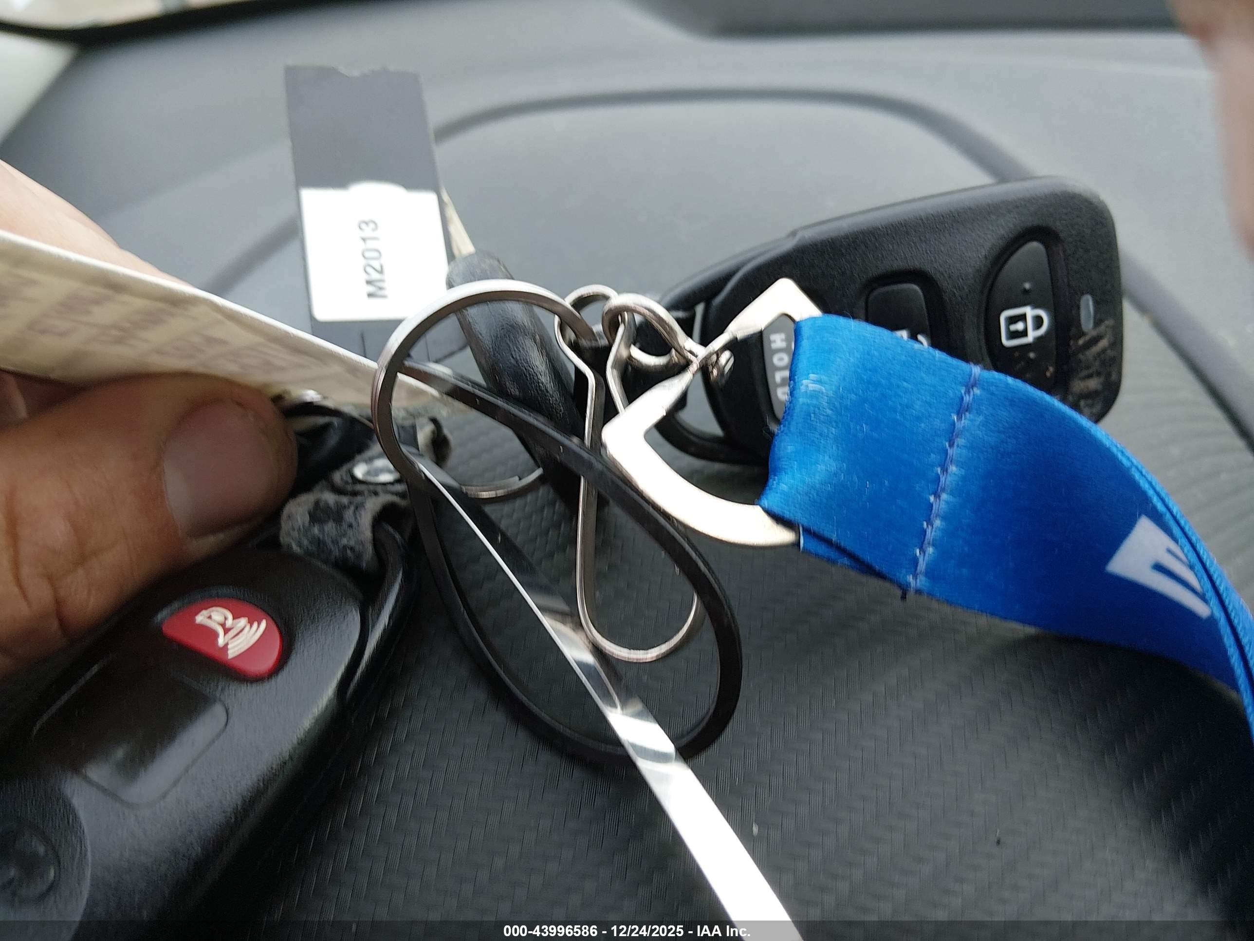 HYUNDAI ELANTRA image 11