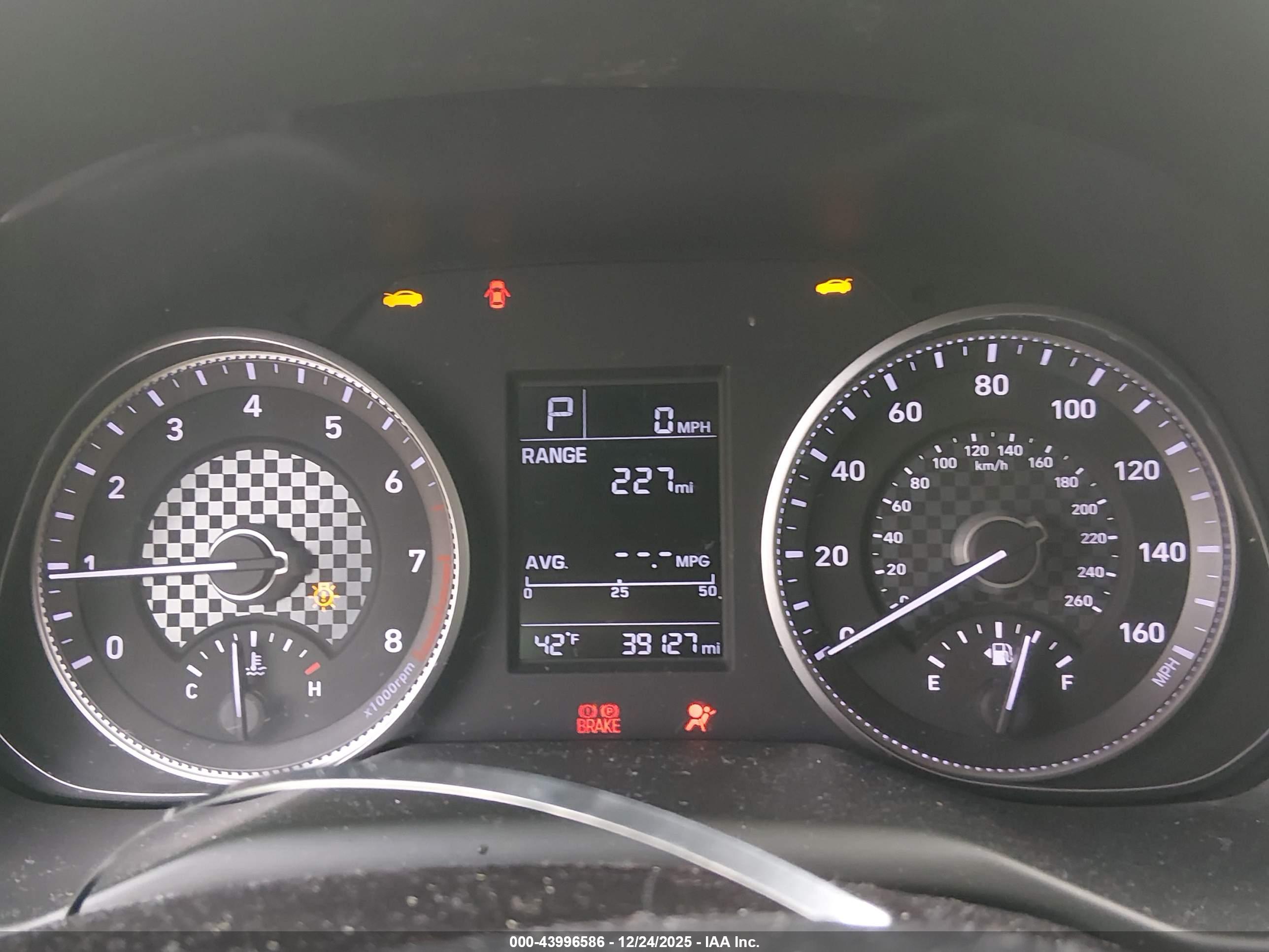 HYUNDAI ELANTRA image 7