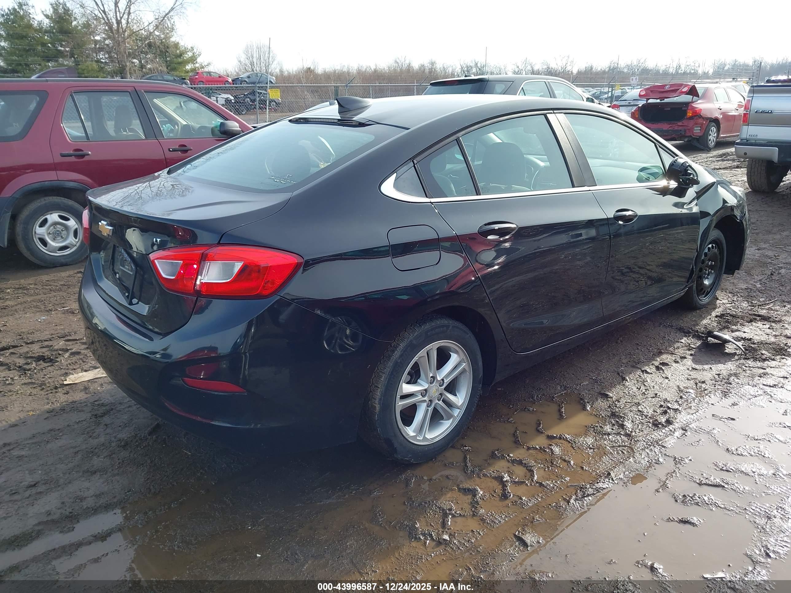 CHEVROLET CRUZE image 4