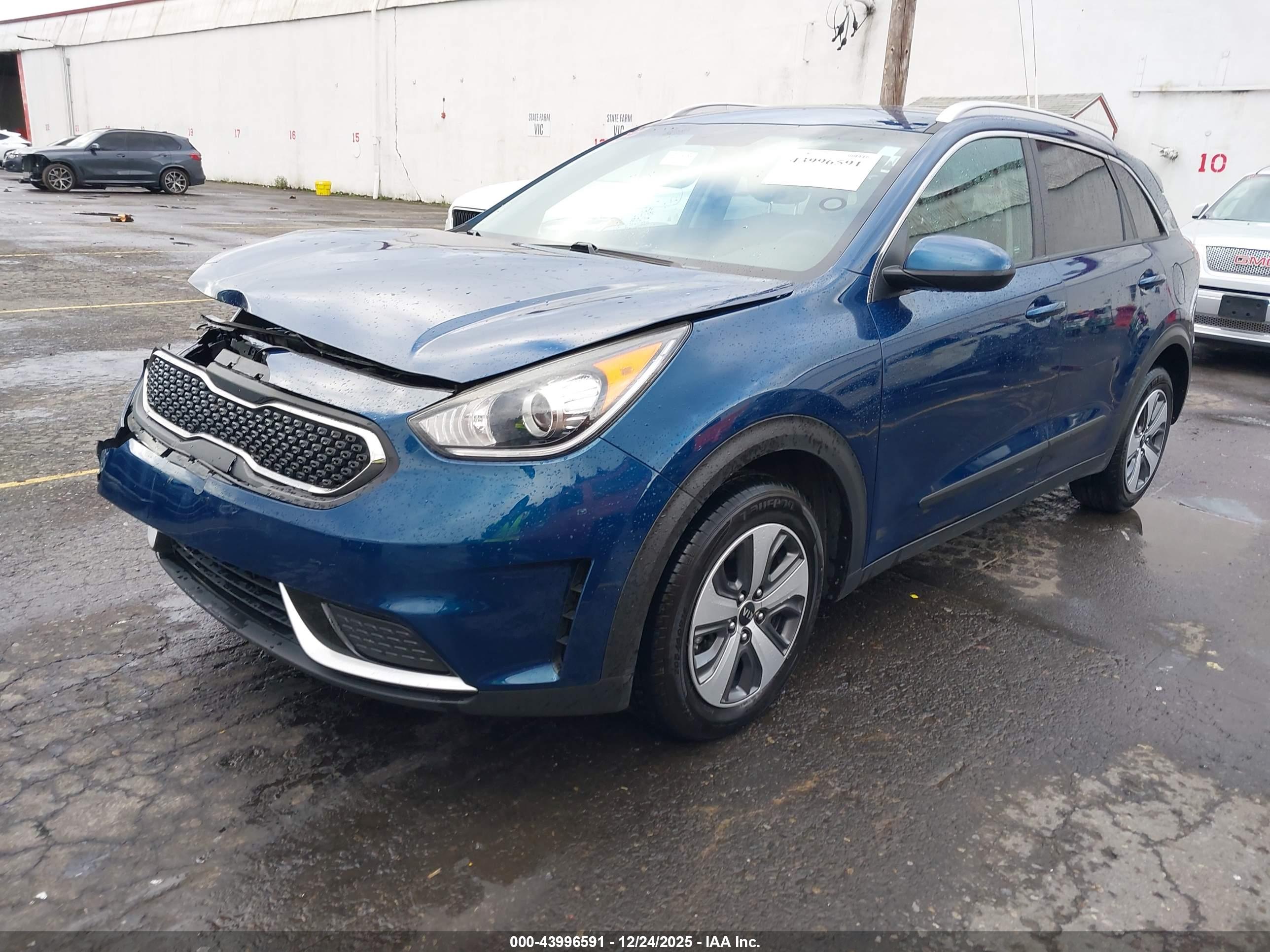 KIA NIRO image 2