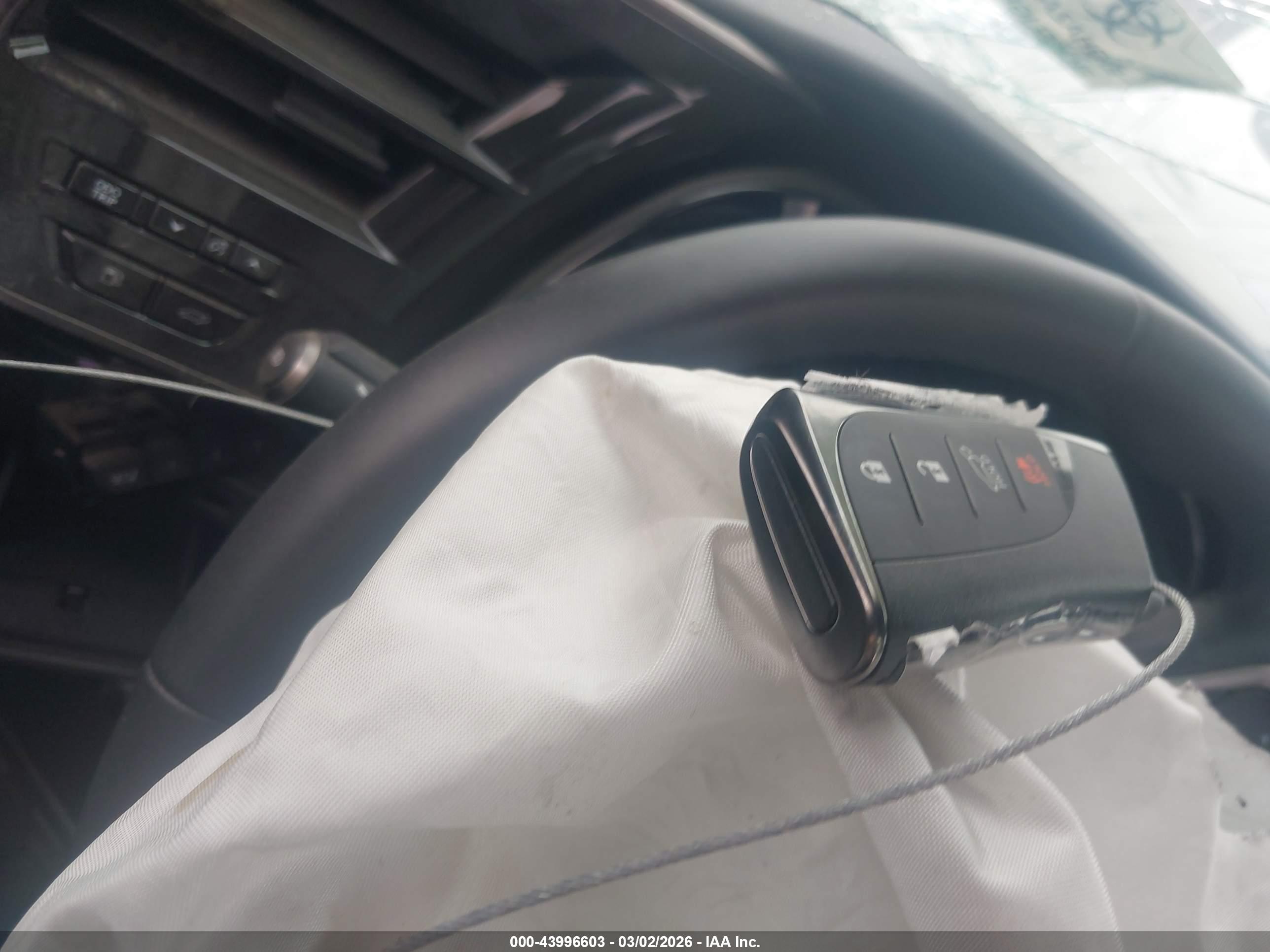 LEXUS TX image 11