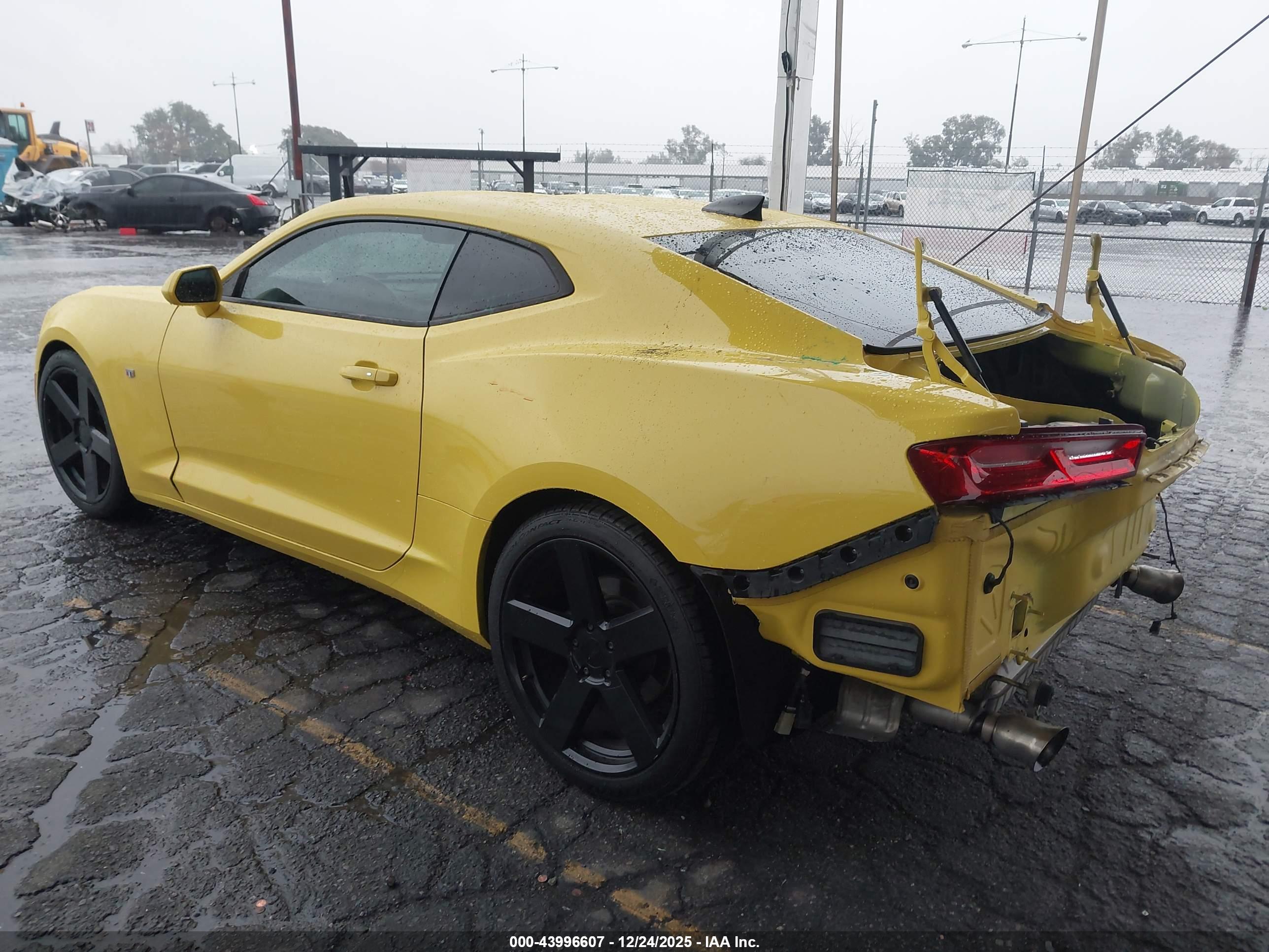 CHEVROLET CAMARO image 3