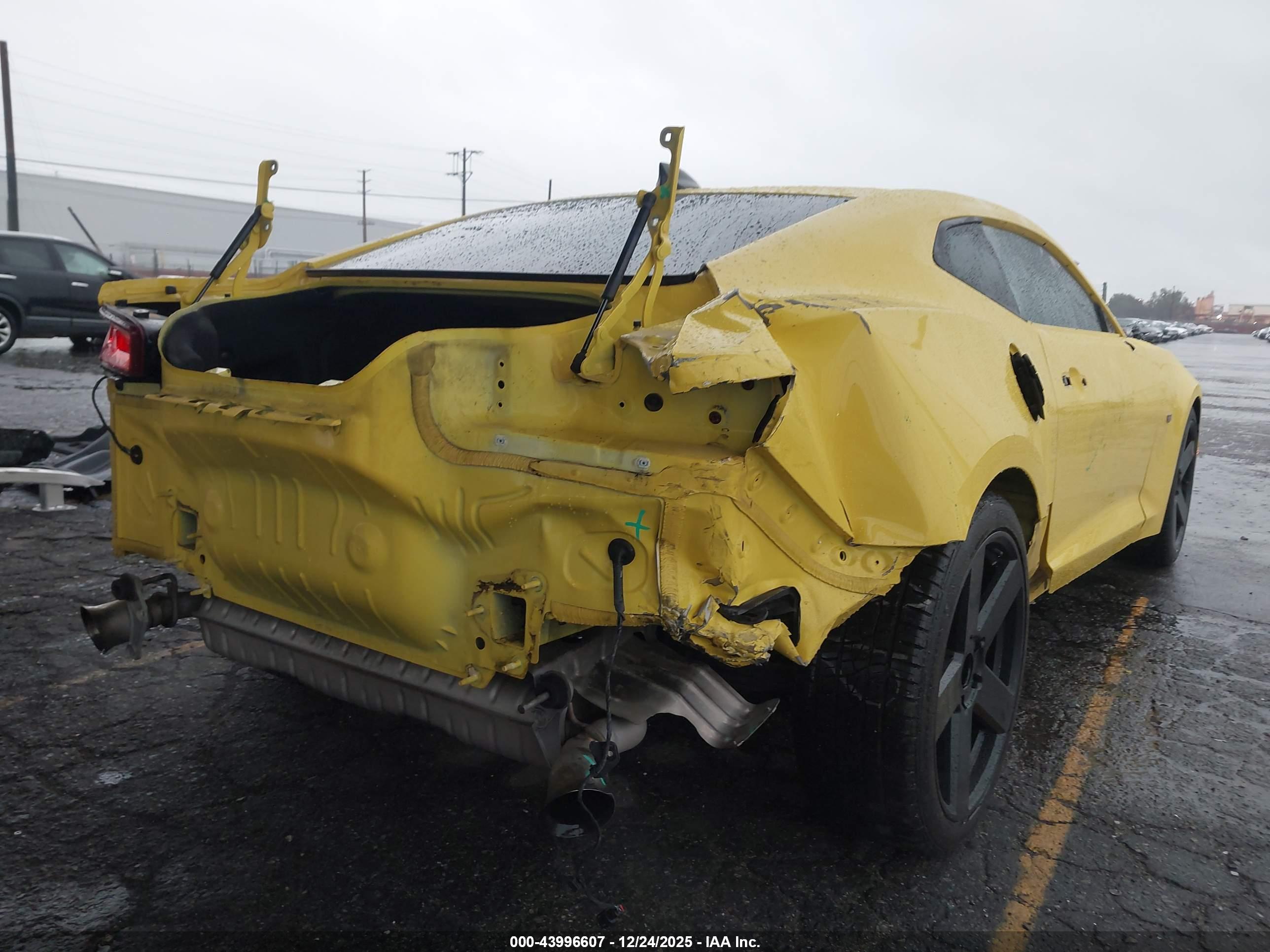 CHEVROLET CAMARO image 6