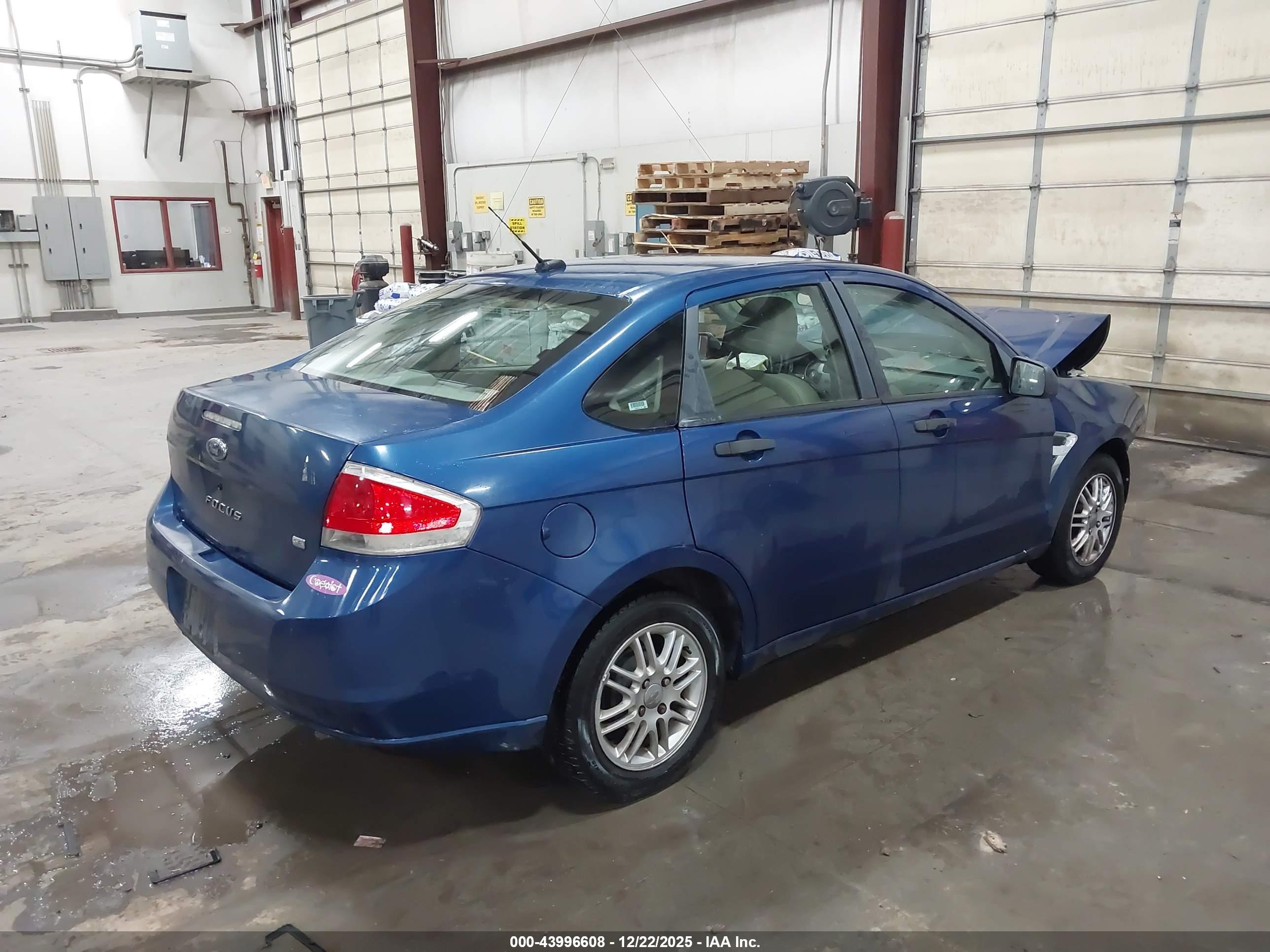 FORD FOCUS image 4