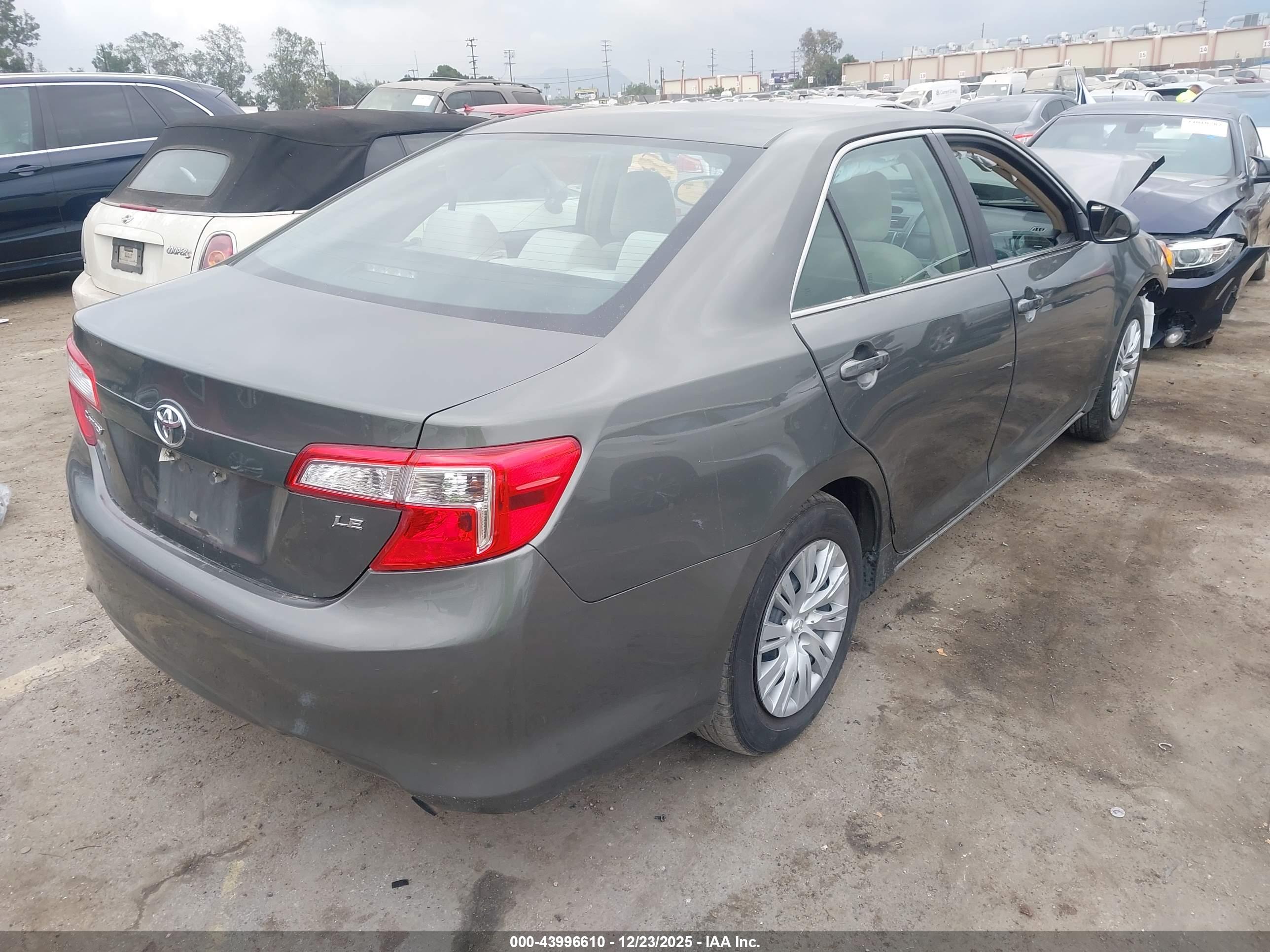 TOYOTA CAMRY image 4
