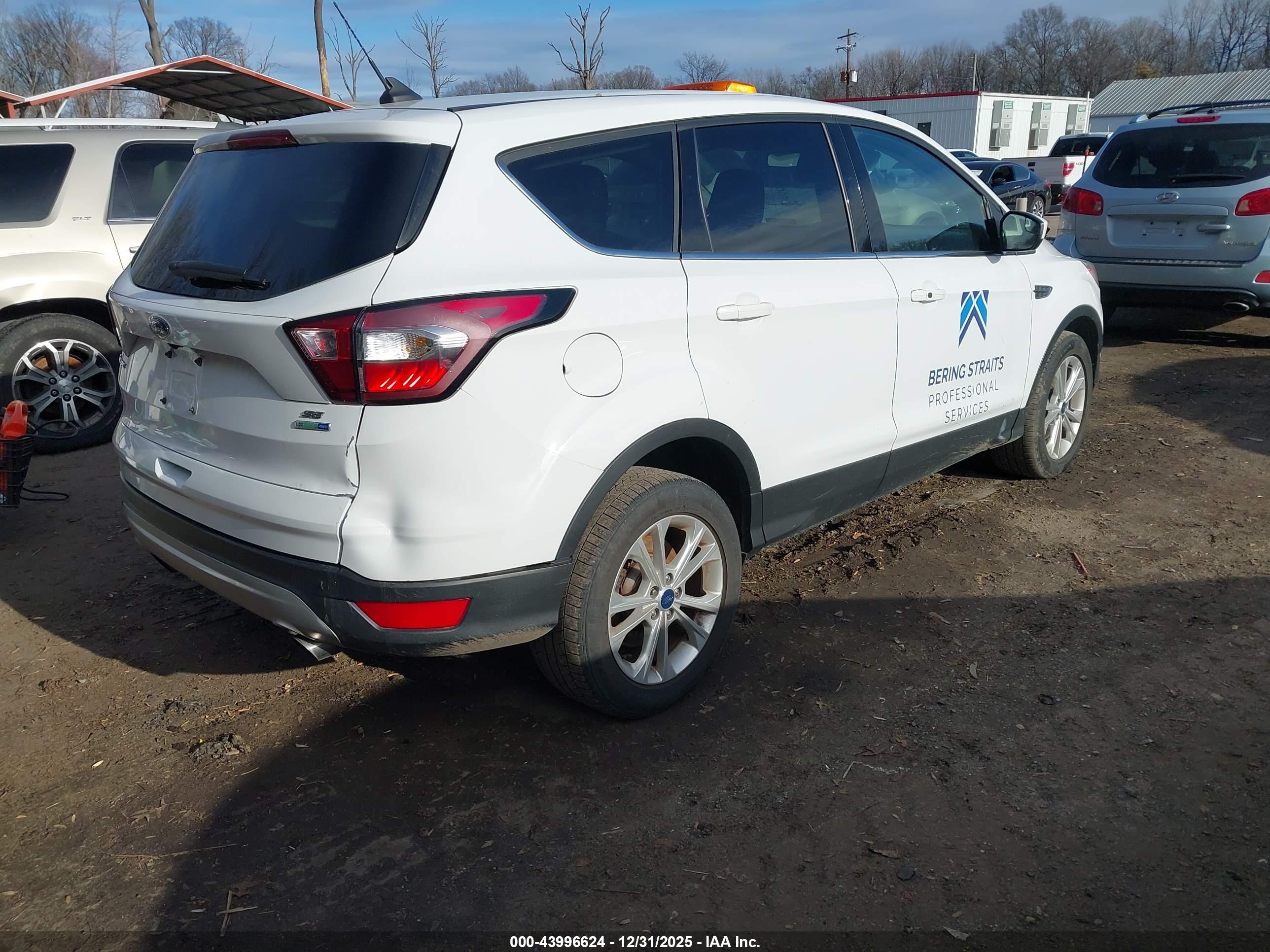 FORD ESCAPE image 4