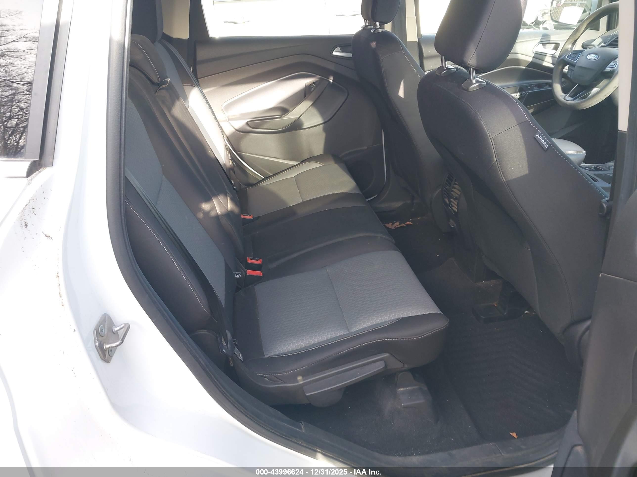 FORD ESCAPE image 8