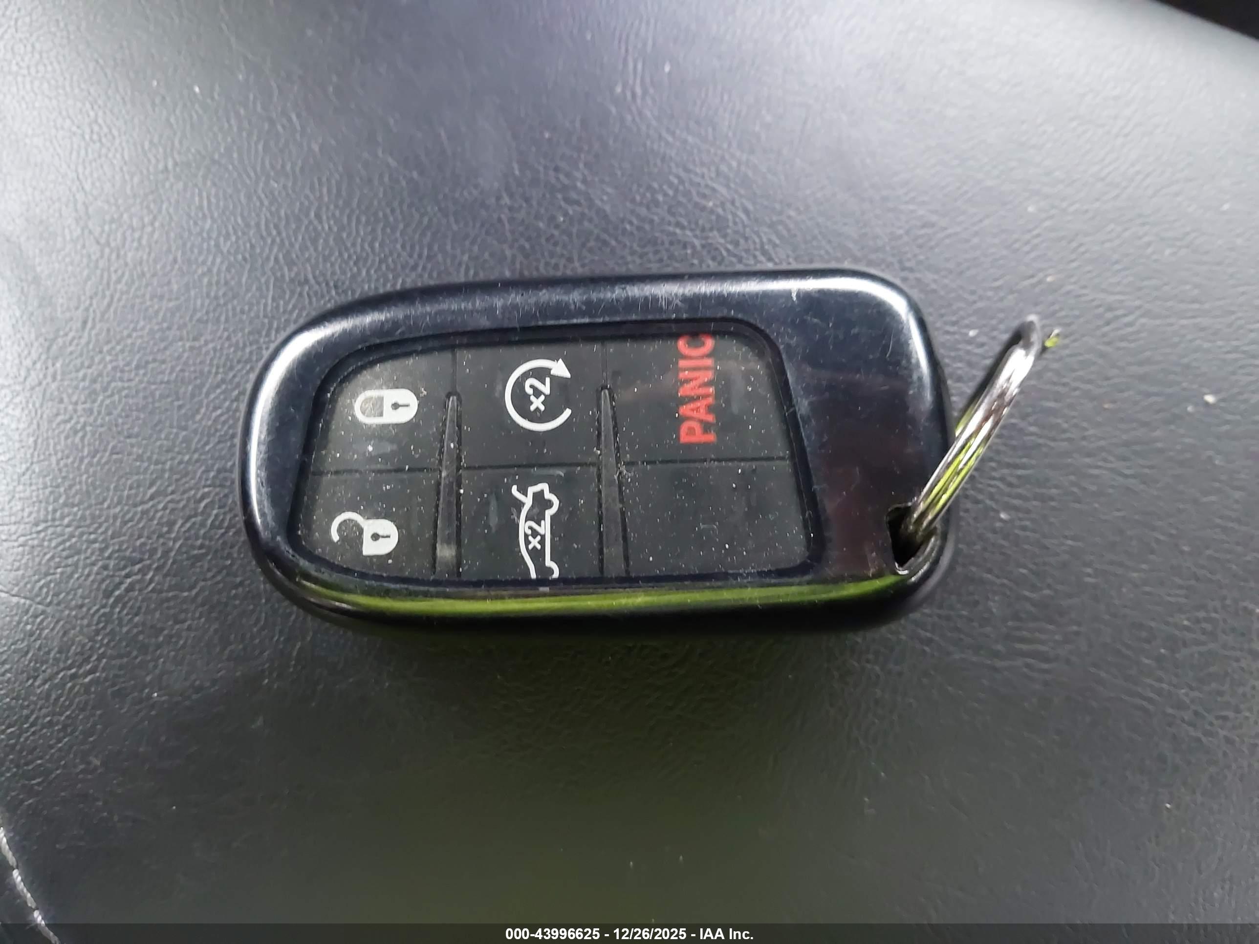 DODGE CHALLENGER image 11
