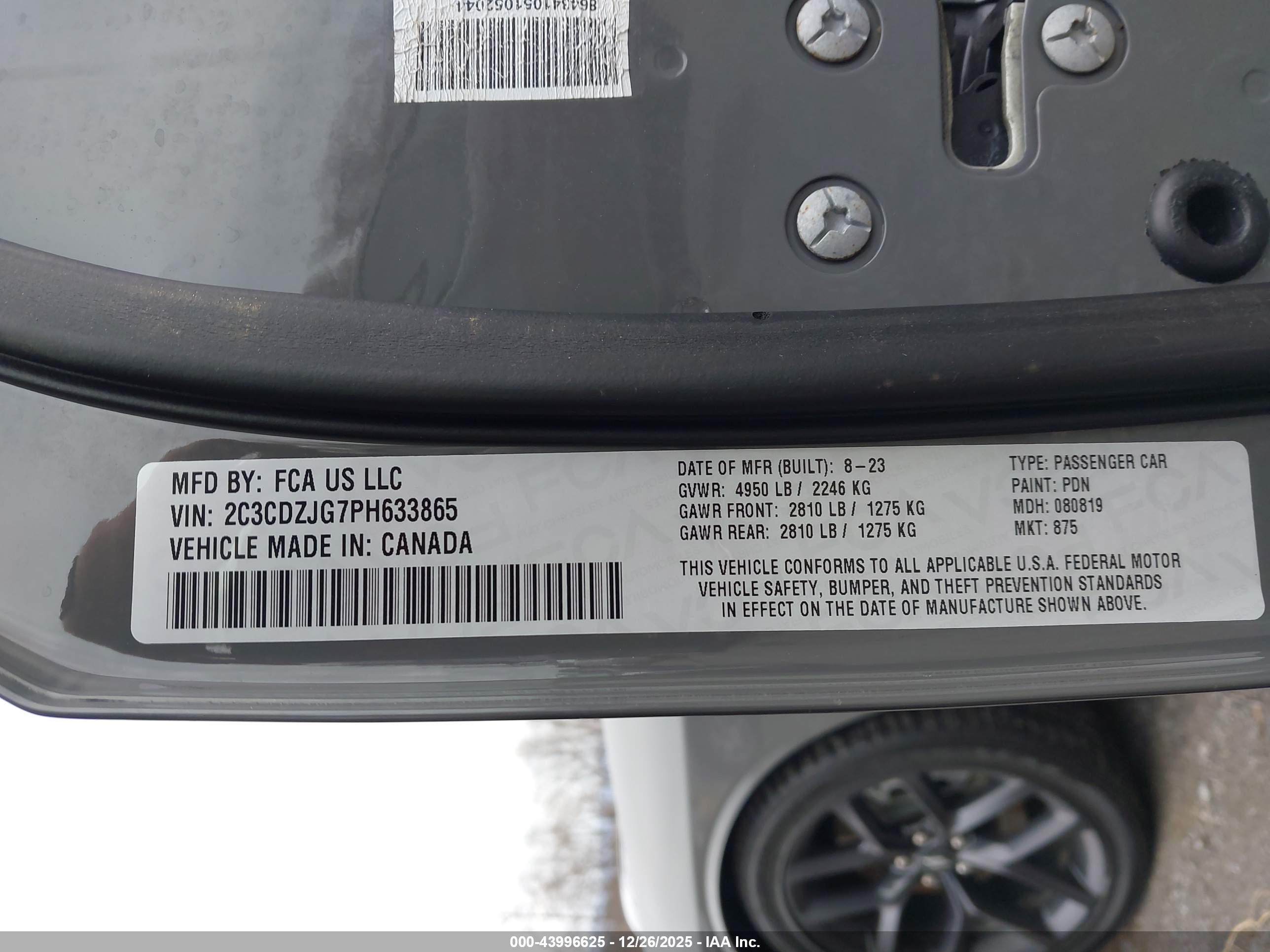 DODGE CHALLENGER image 9